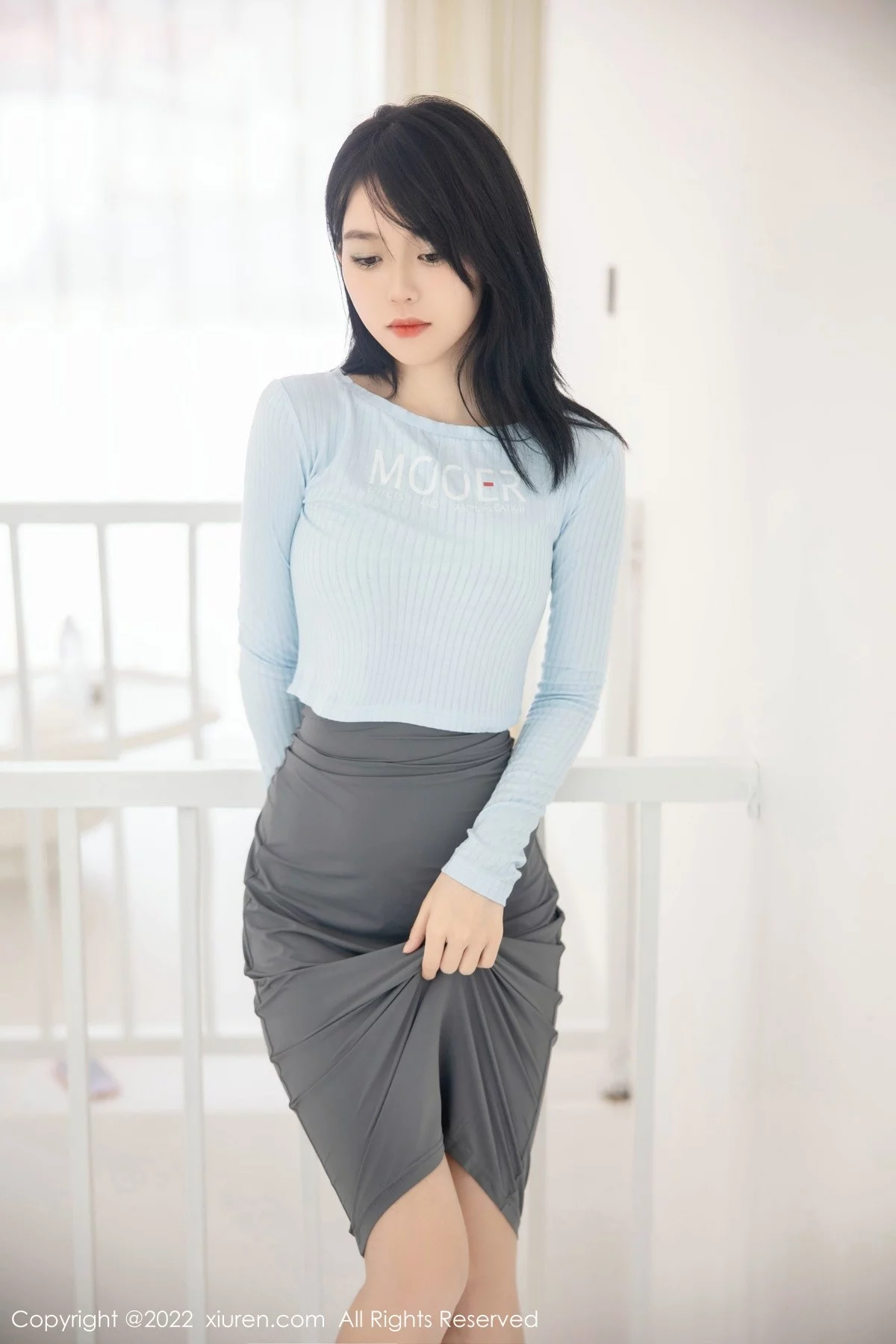 [[XiuRen秀人网]秀人网]No.5453_模特小麦是只喵大理旅拍私房性感灰色短裙露浑圆翘臀诱惑写真96P