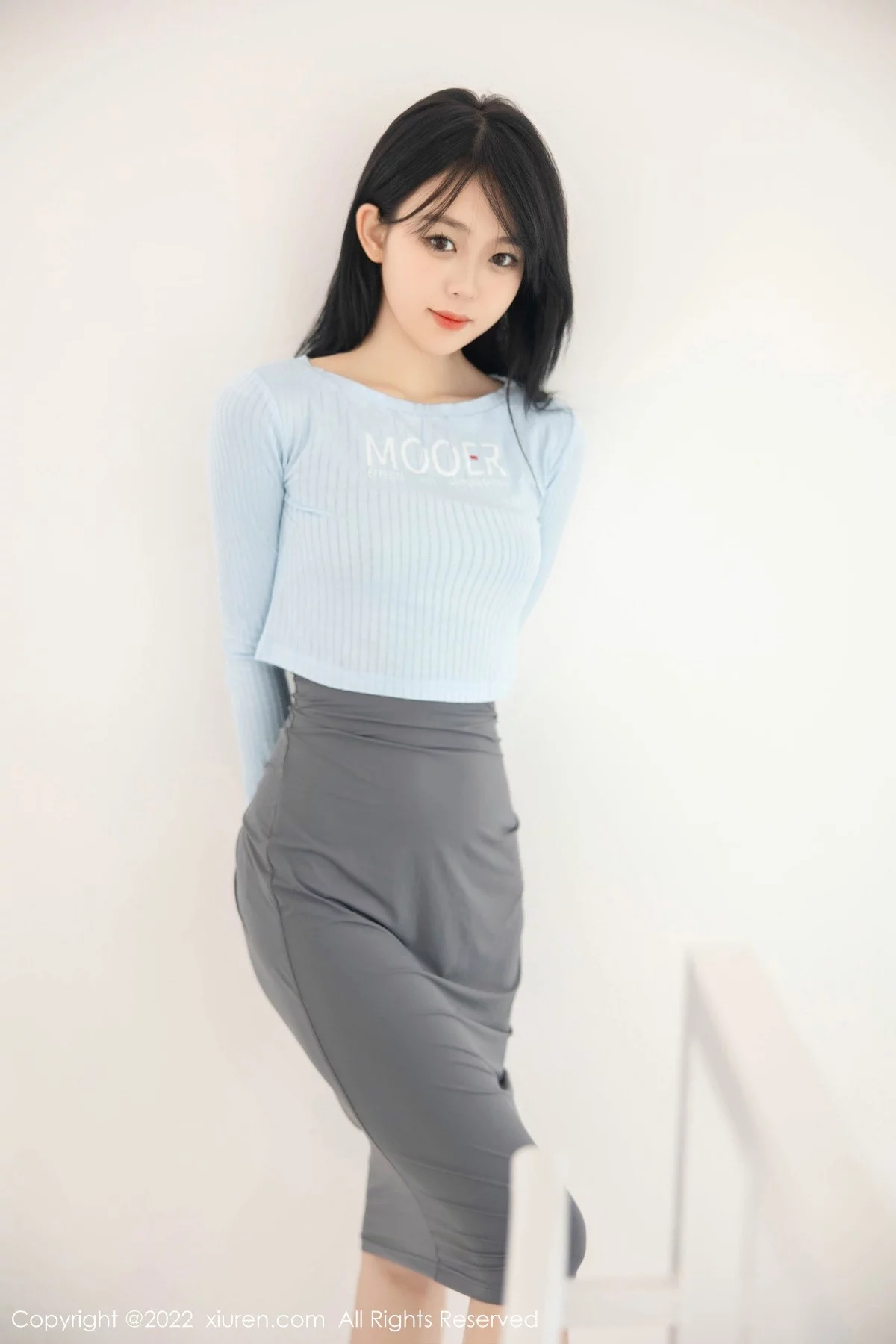 [[XiuRen秀人网]秀人网]No.5453_模特小麦是只喵大理旅拍私房性感灰色短裙露浑圆翘臀诱惑写真96P