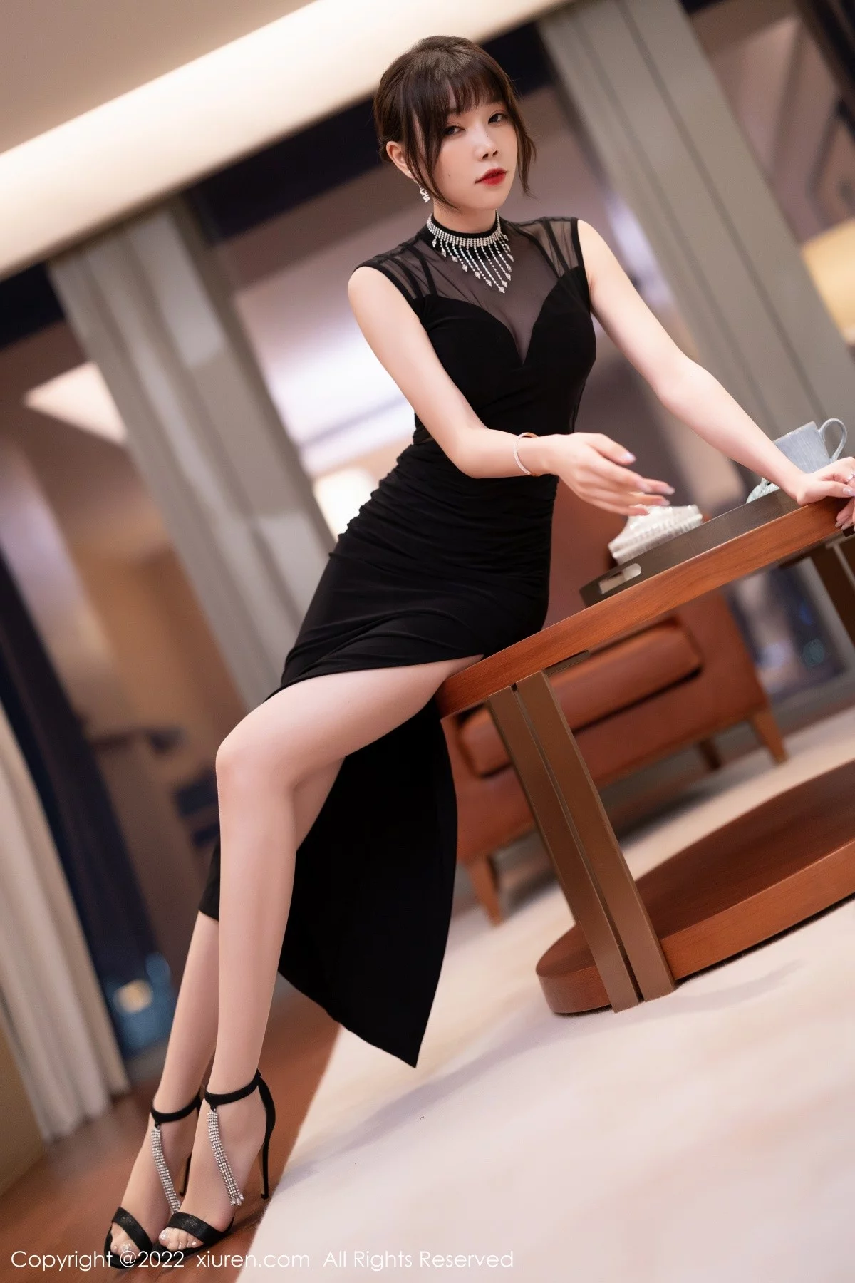 [[XiuRen秀人网]秀人网]No.5460_女神徐莉芝Booty脱连衣长裙露黑色轻透网纱内衣撩人诱惑写真80P