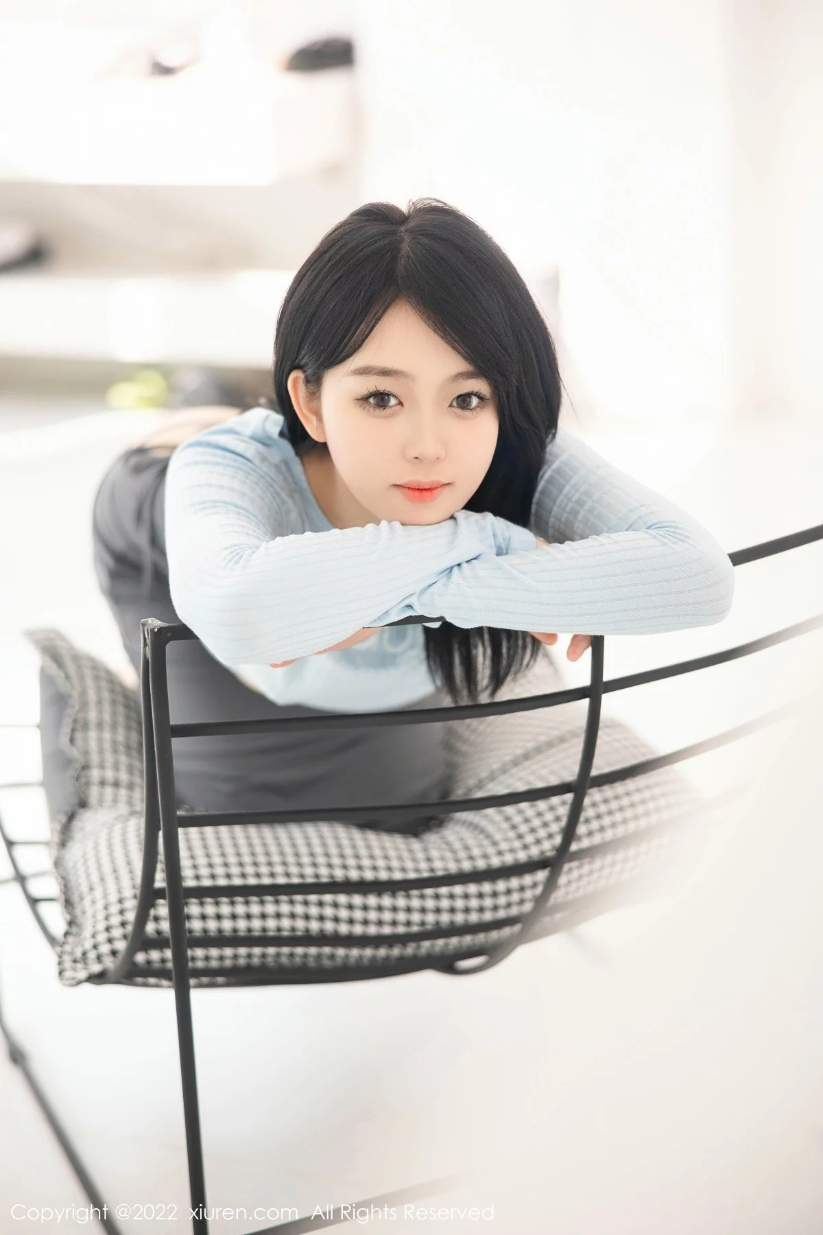 [[XiuRen秀人网]秀人网]No.5453_模特小麦是只喵大理旅拍私房性感灰色短裙露浑圆翘臀诱惑写真96P