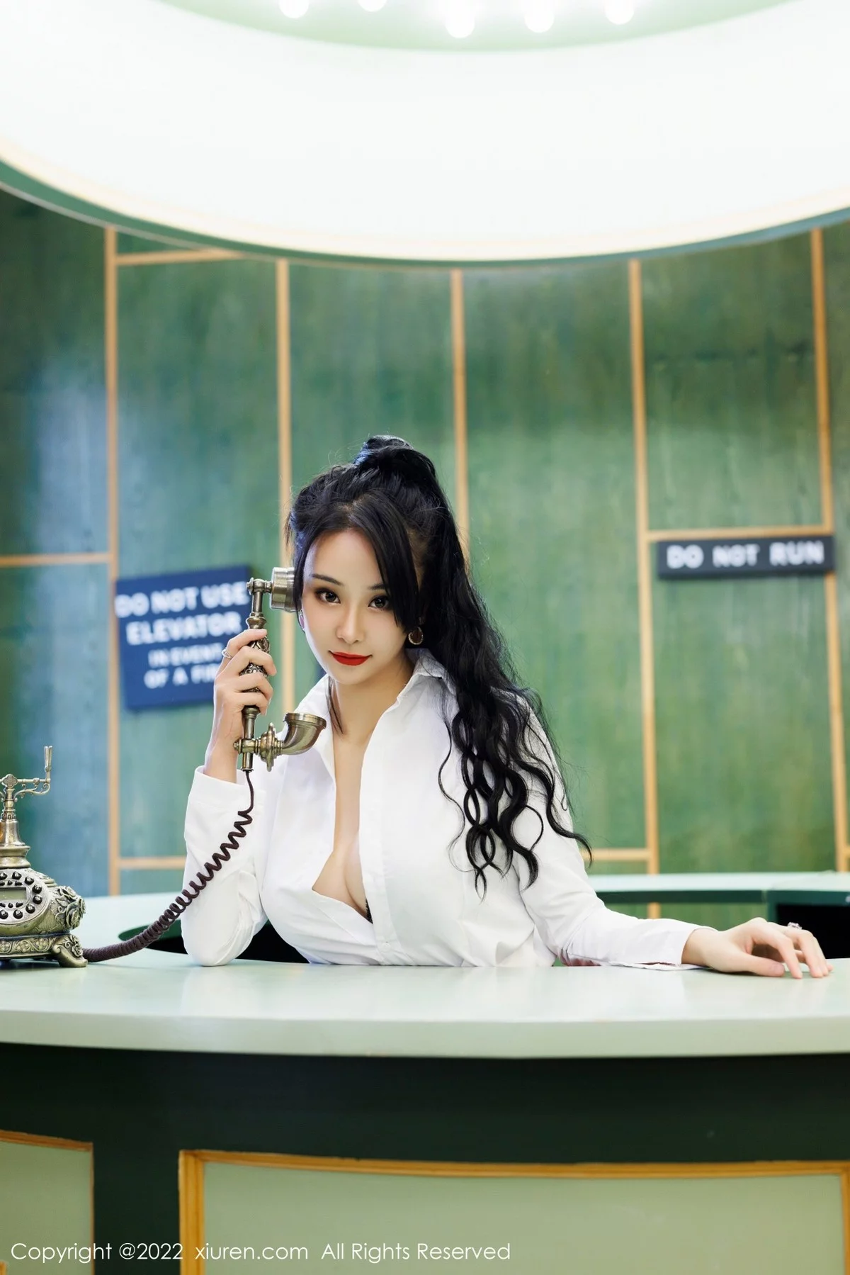 [[XiuRen秀人网]秀人网]No.5511_模特蓝夏Akasha浴室脱性感白T露蕾丝内衣秀完美身材诱惑写真57P