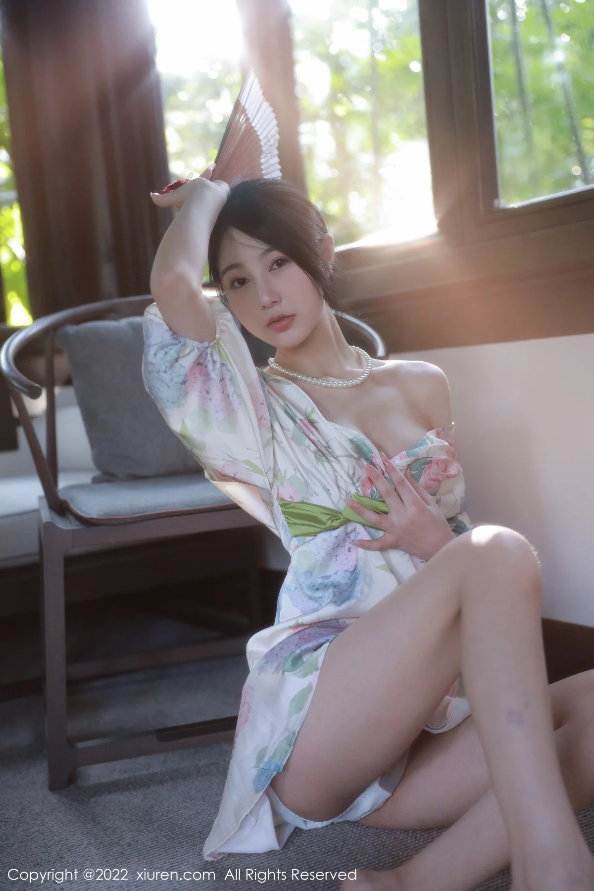 [[XiuRen秀人网]秀人网]No.5514_模特谢晚晚性感白色带花纹长裙配原色丝袜秀完美身材诱惑写真111P