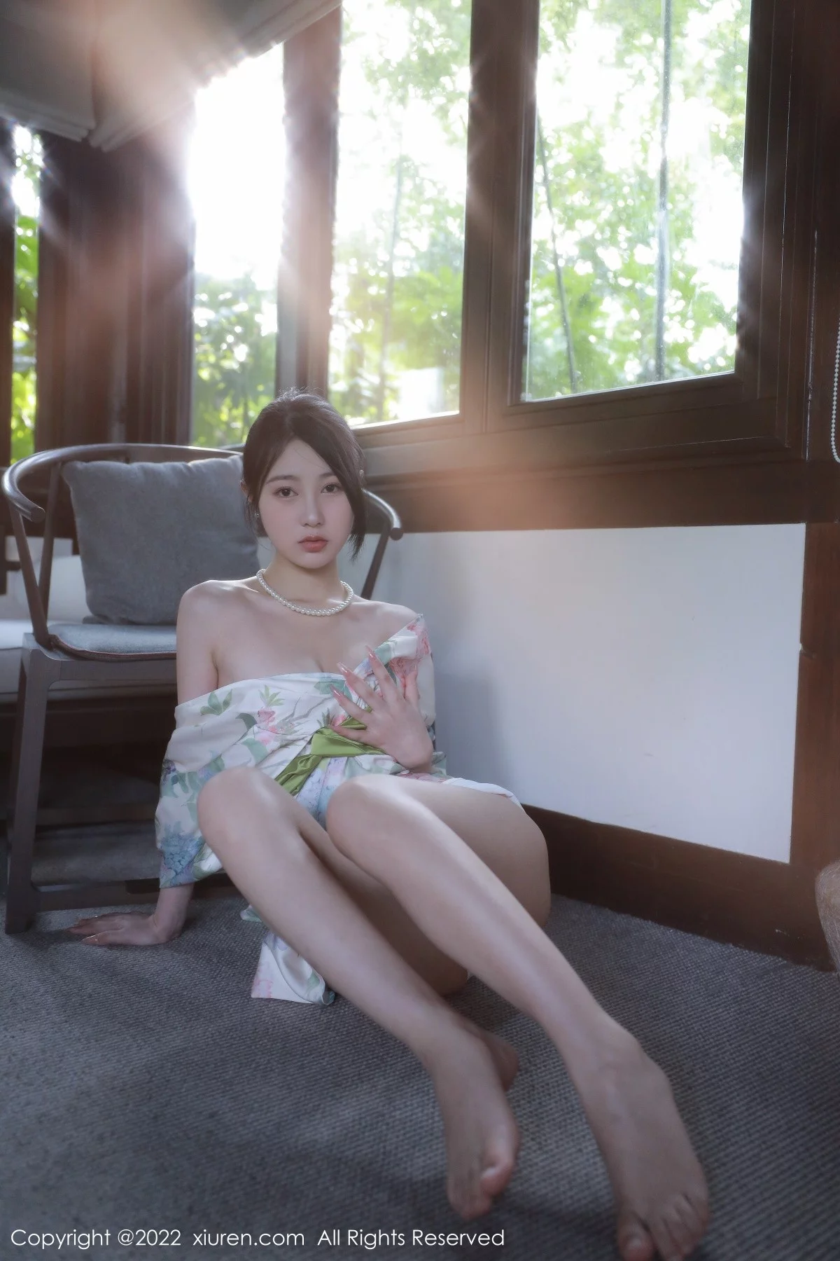 [[XiuRen秀人网]秀人网]No.5514_模特谢晚晚性感白色带花纹长裙配原色丝袜秀完美身材诱惑写真111P