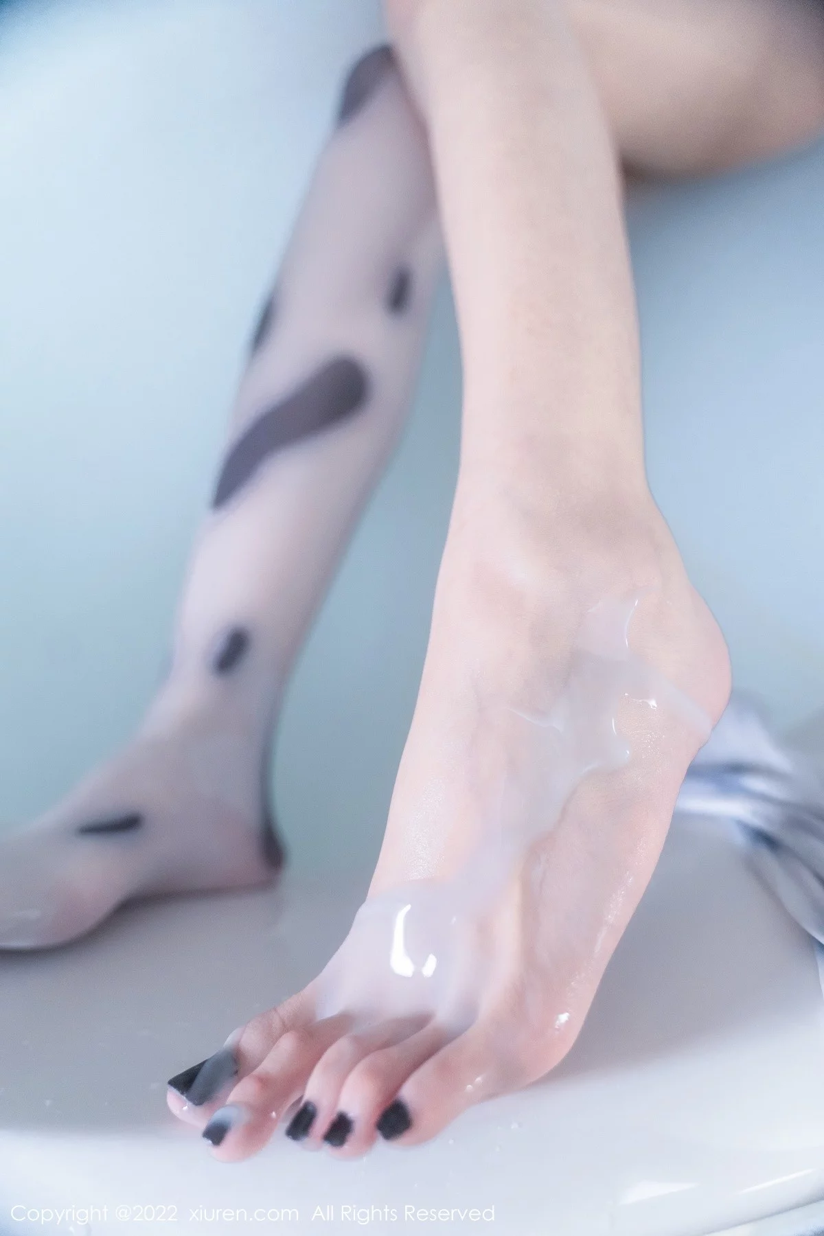 [[XiuRen秀人网]秀人网]No.5520_长腿御姐陈怡曼私房浴室性感奶牛内衣湿身秀丰乳肥臀诱惑写真64P