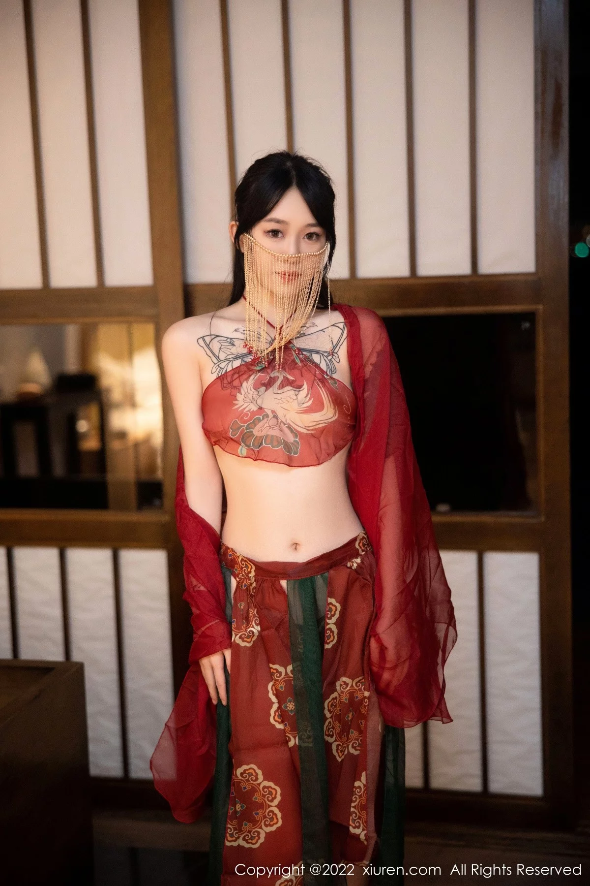 [[XiuRen秀人网]秀人网]No.5527_模特奶瓶大理旅拍私房性感红色轻透古装服秀完美身材诱惑写真78P