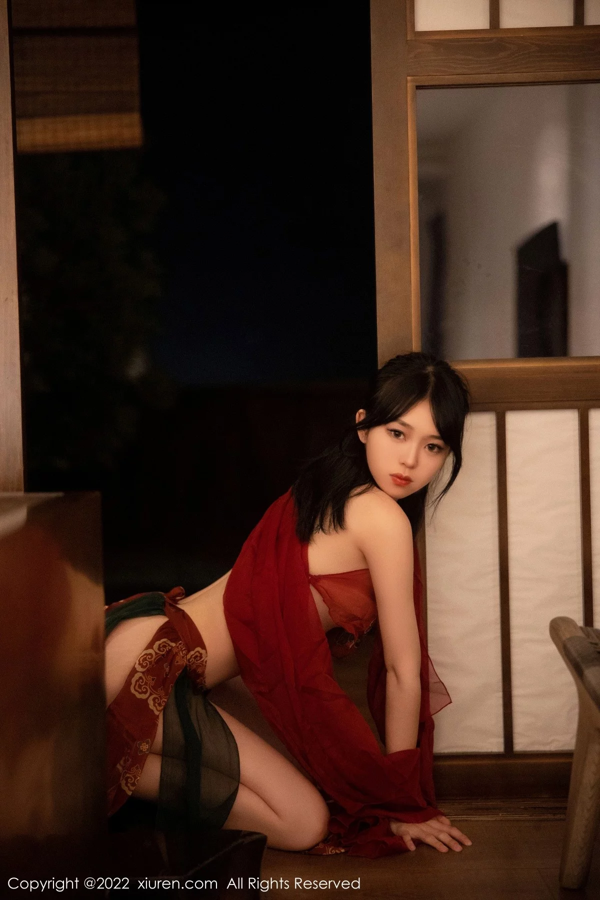 [[XiuRen秀人网]秀人网]No.5527_模特奶瓶大理旅拍私房性感红色轻透古装服秀完美身材诱惑写真78P