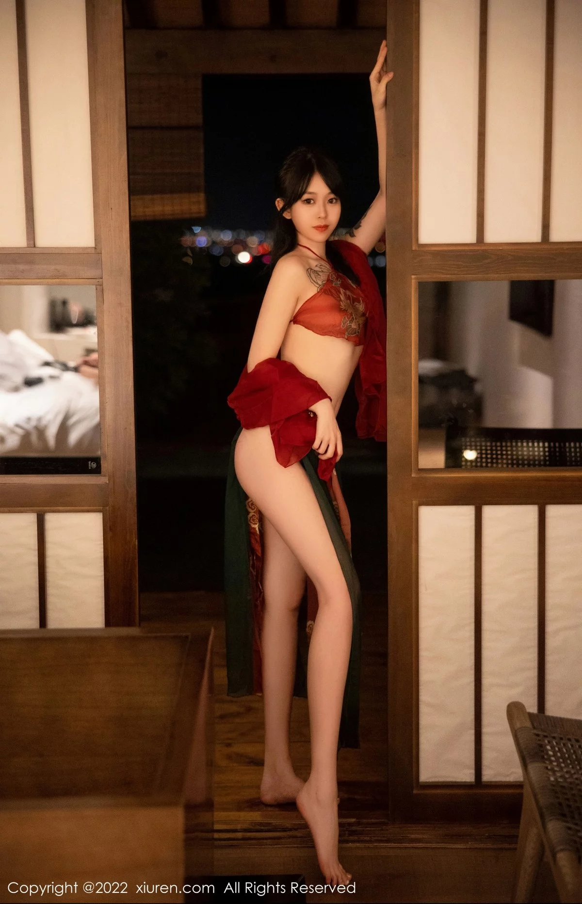 [[XiuRen秀人网]秀人网]No.5527_模特奶瓶大理旅拍私房性感红色轻透古装服秀完美身材诱惑写真78P