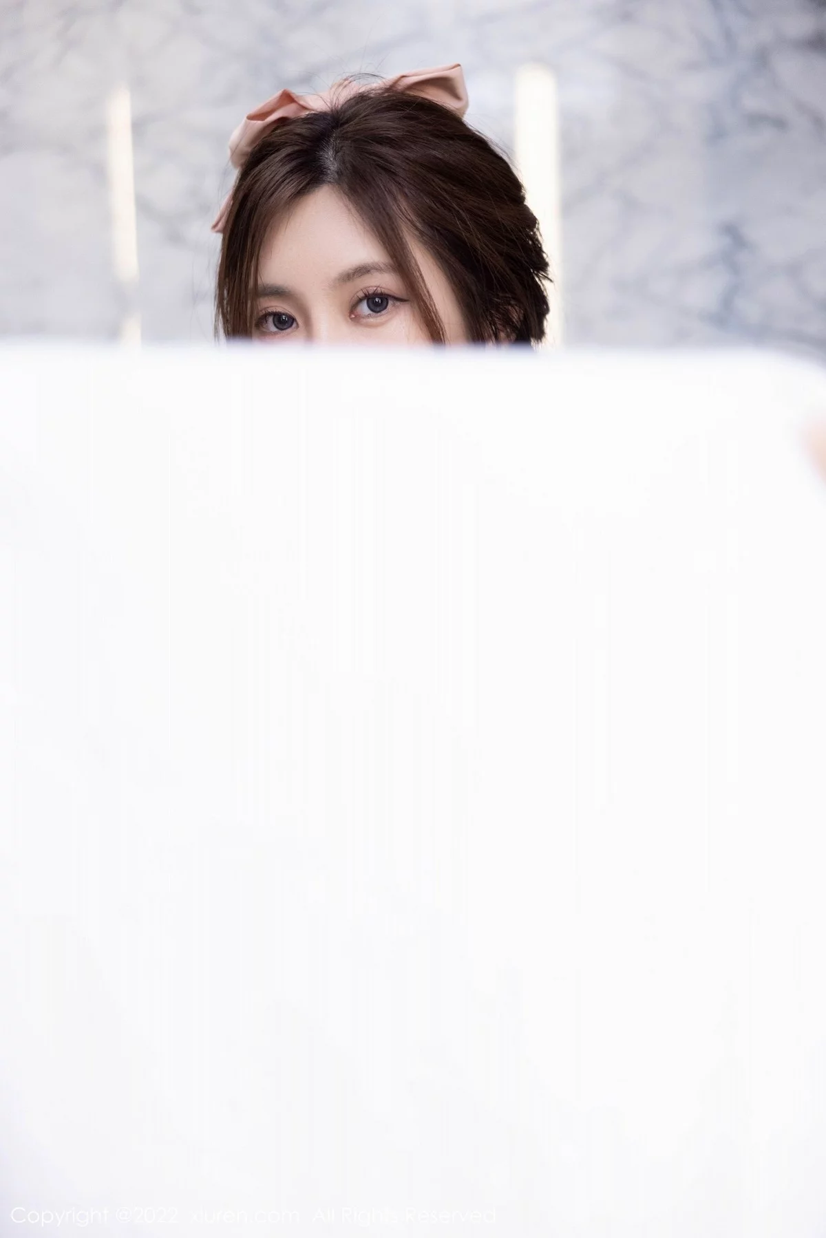 [[XiuRen秀人网]秀人网]No.5536_女神绮里嘉海南心愿旅拍浴室暖灰蕾丝睡衣秀火辣身材诱惑写真70P