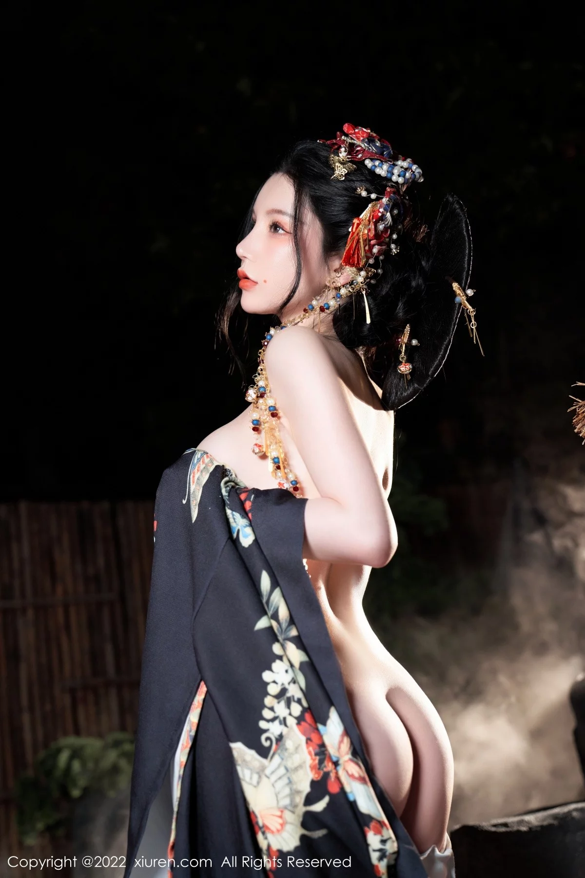 [[XiuRen秀人网]秀人网]No.5537_女神周于希Sally宽衣解带主题日系风脱和服露翘臀美腿诱惑写真80P