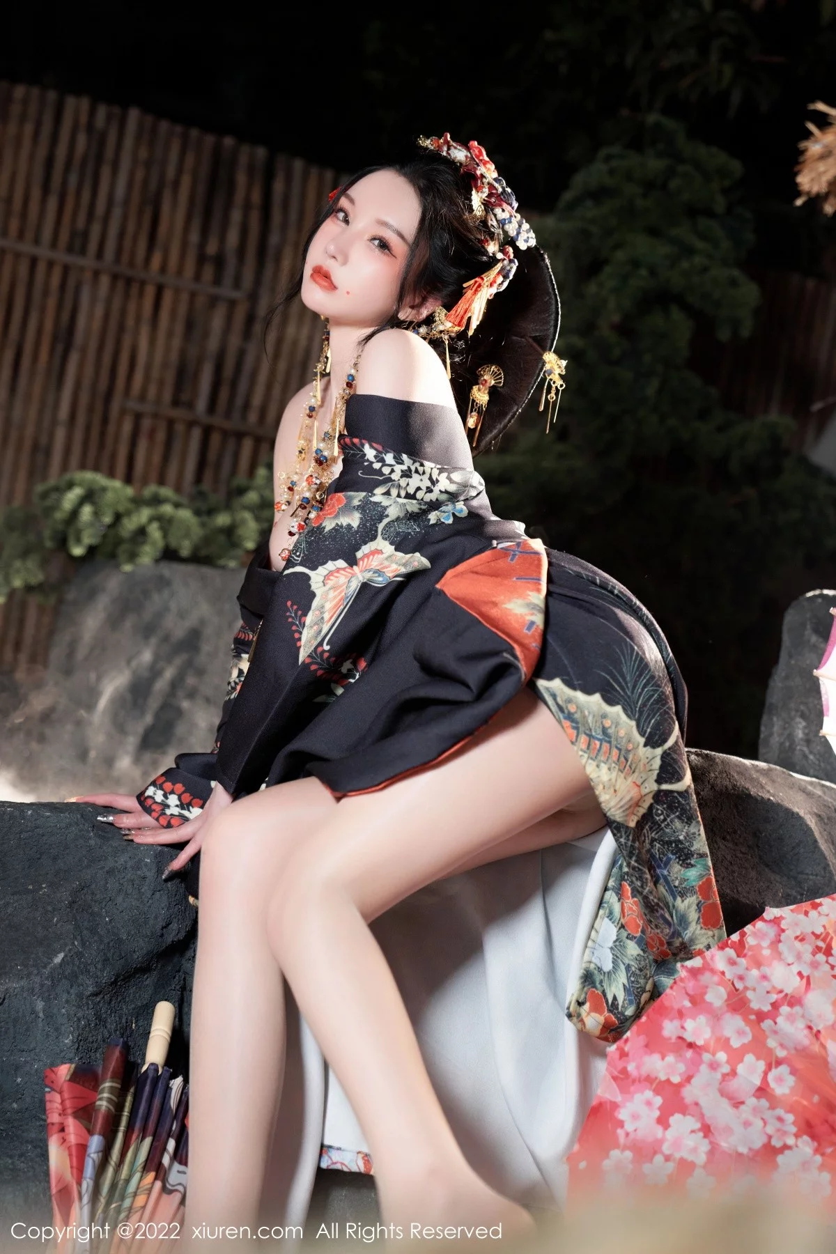 [[XiuRen秀人网]秀人网]No.5537_女神周于希Sally宽衣解带主题日系风脱和服露翘臀美腿诱惑写真80P