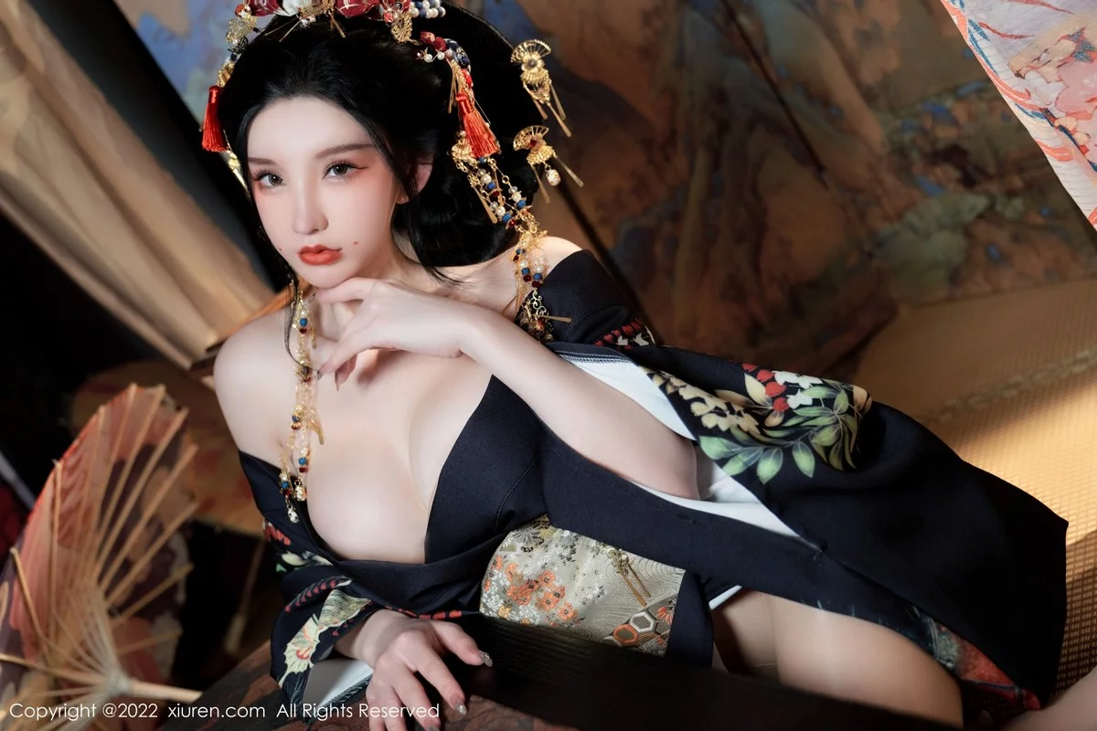 [[XiuRen秀人网]秀人网]No.5537_女神周于希Sally宽衣解带主题日系风脱和服露翘臀美腿诱惑写真80P