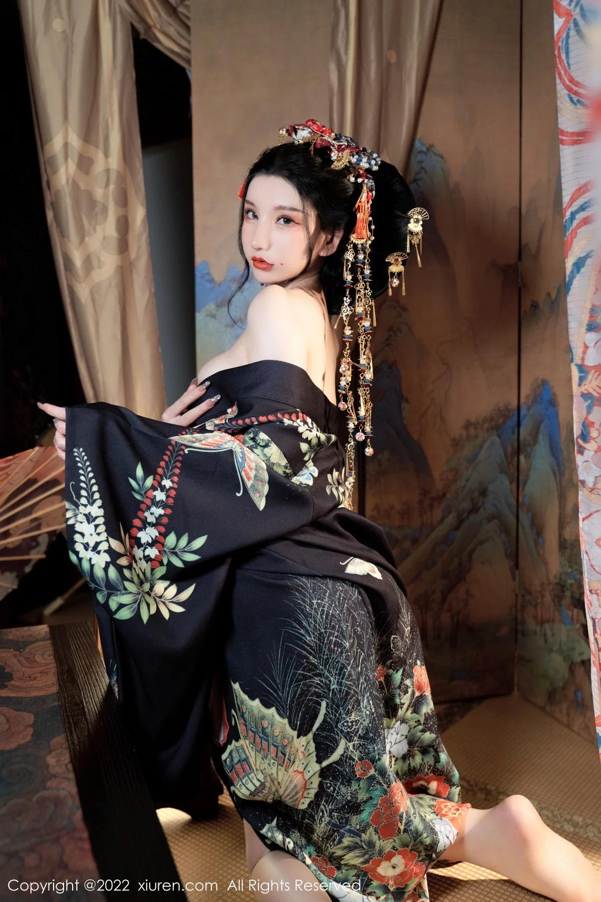 [[XiuRen秀人网]秀人网]No.5537_女神周于希Sally宽衣解带主题日系风脱和服露翘臀美腿诱惑写真80P