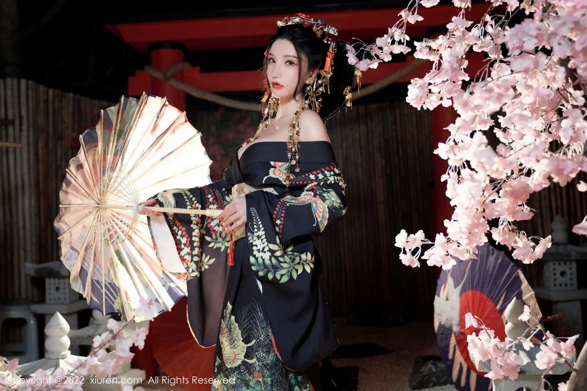 [[XiuRen秀人网]秀人网]No.5537_女神周于希Sally宽衣解带主题日系风脱和服露翘臀美腿诱惑写真80P