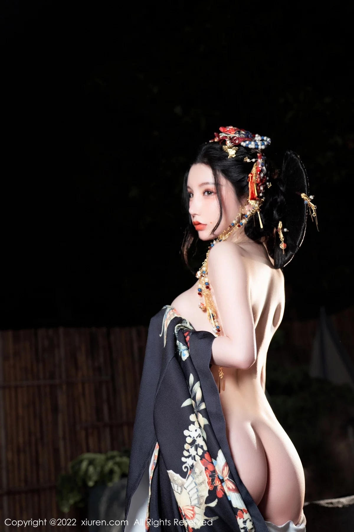 [[XiuRen秀人网]秀人网]No.5537_女神周于希Sally宽衣解带主题日系风脱和服露翘臀美腿诱惑写真80P