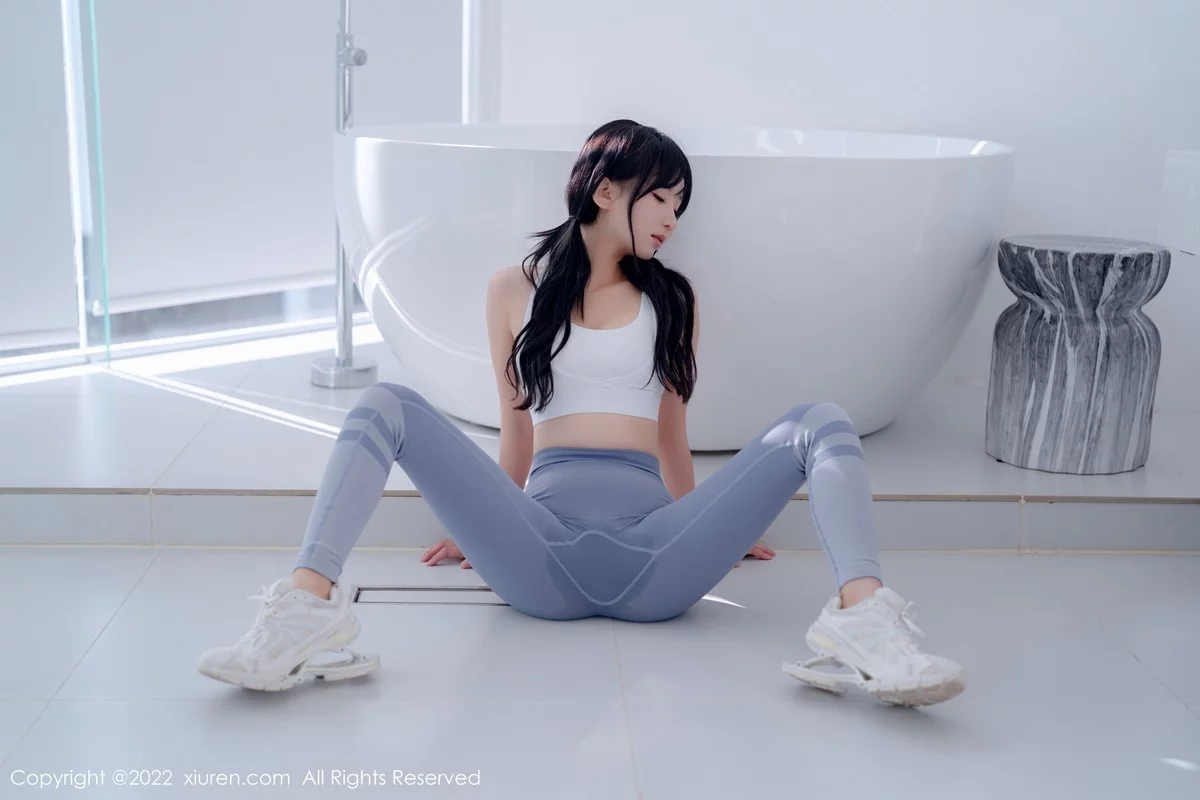 [[XiuRen秀人网]秀人网]No.5463_女神小果冻儿大理旅拍私房性感运动服紧身秀完美身材诱惑写真55P