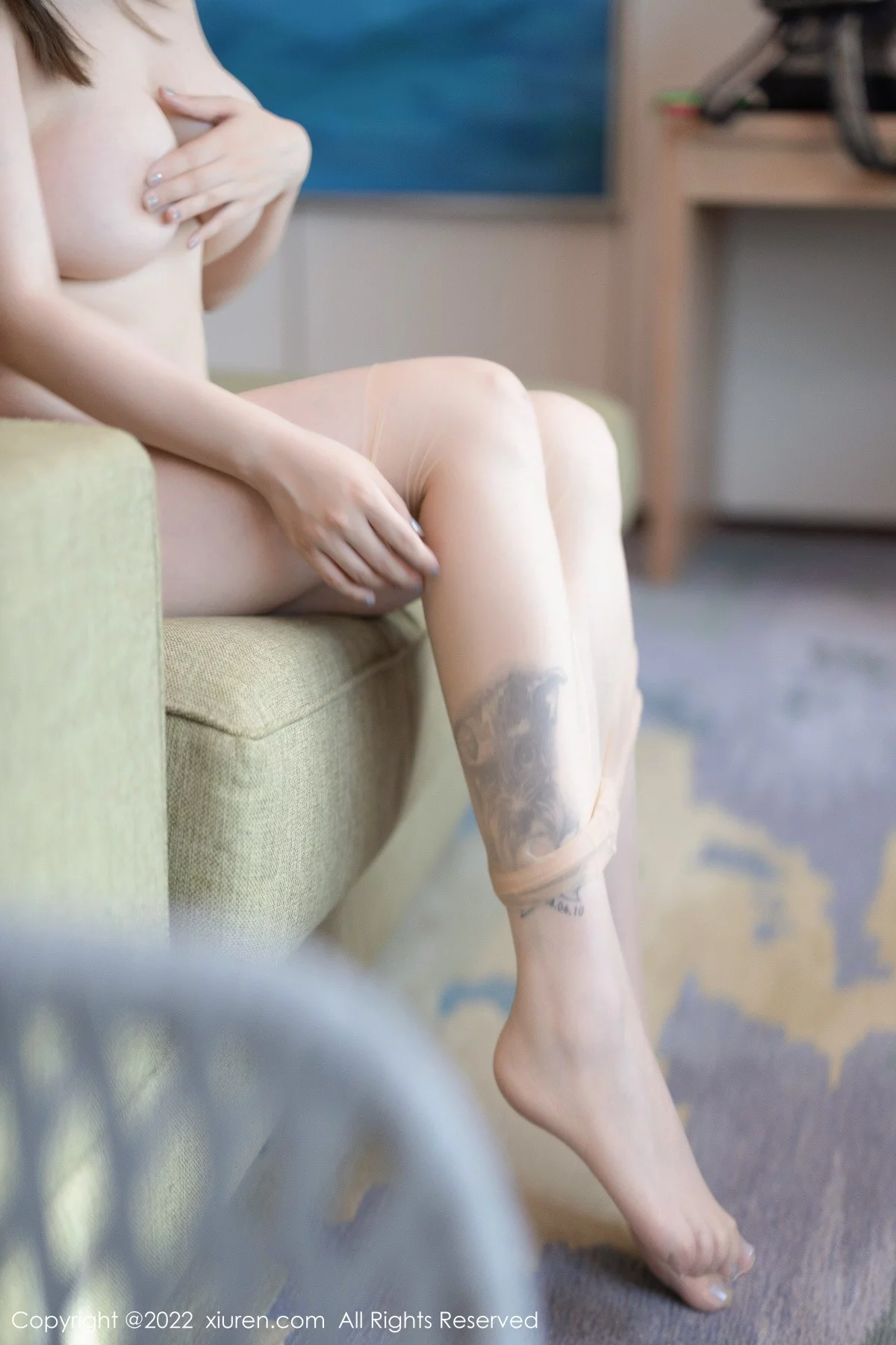 [[XiuRen秀人网]秀人网]No.5467_女神王雨纯万宁旅拍半撩淡彩色连衣裙露超薄无内肉丝诱惑写真84P