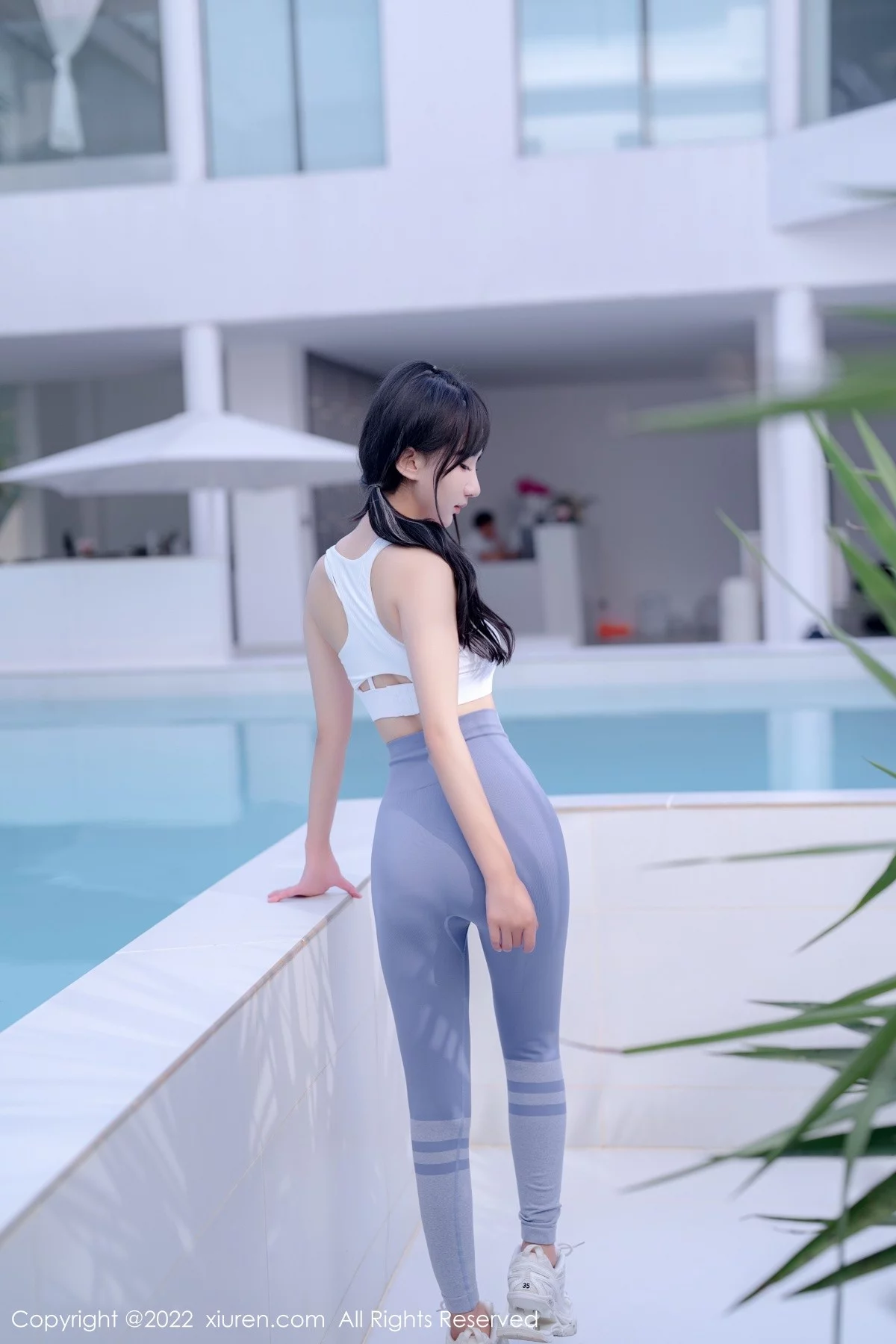 [[XiuRen秀人网]秀人网]No.5463_女神小果冻儿大理旅拍私房性感运动服紧身秀完美身材诱惑写真55P