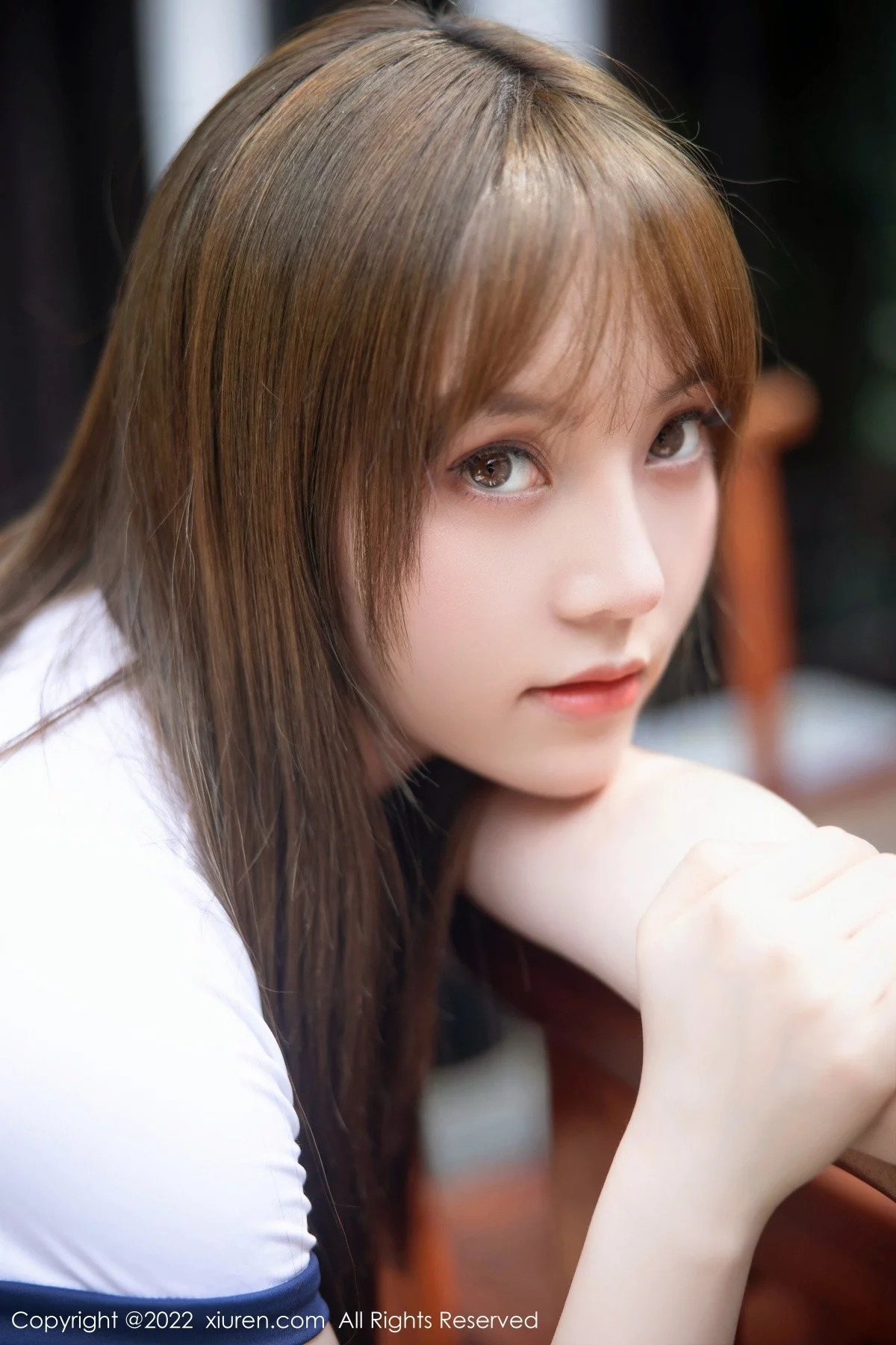 [[XiuRen秀人网]秀人网]No.5465_模特豆瓣酱私房性感白色短袖上衣配蓝短裤半脱露豪乳诱惑写真117P