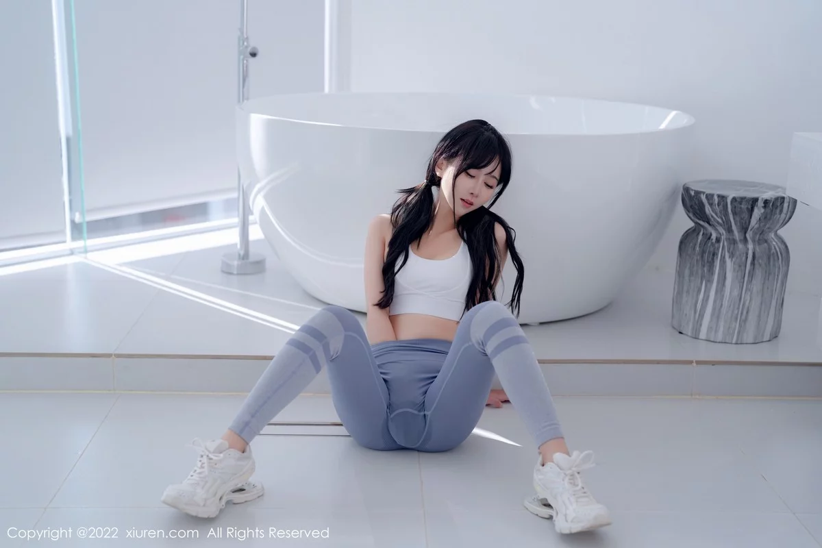 [[XiuRen秀人网]秀人网]No.5463_女神小果冻儿大理旅拍私房性感运动服紧身秀完美身材诱惑写真55P