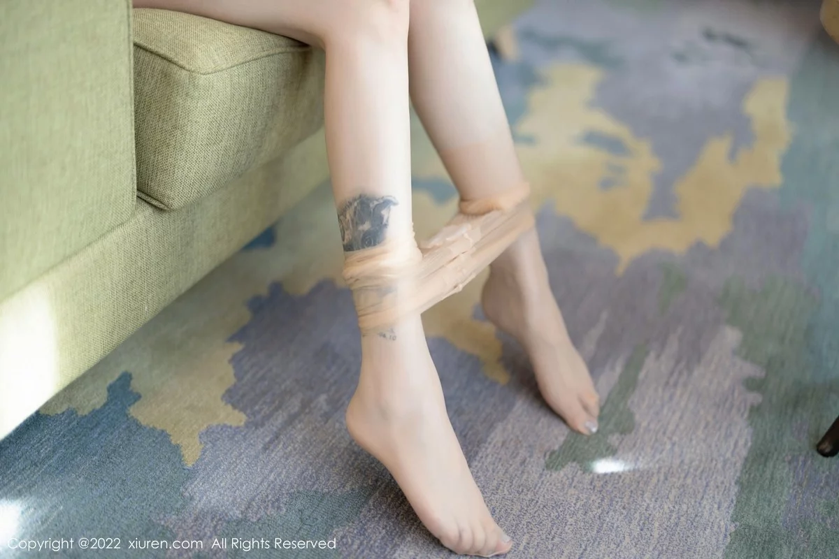 [[XiuRen秀人网]秀人网]No.5467_女神王雨纯万宁旅拍半撩淡彩色连衣裙露超薄无内肉丝诱惑写真84P