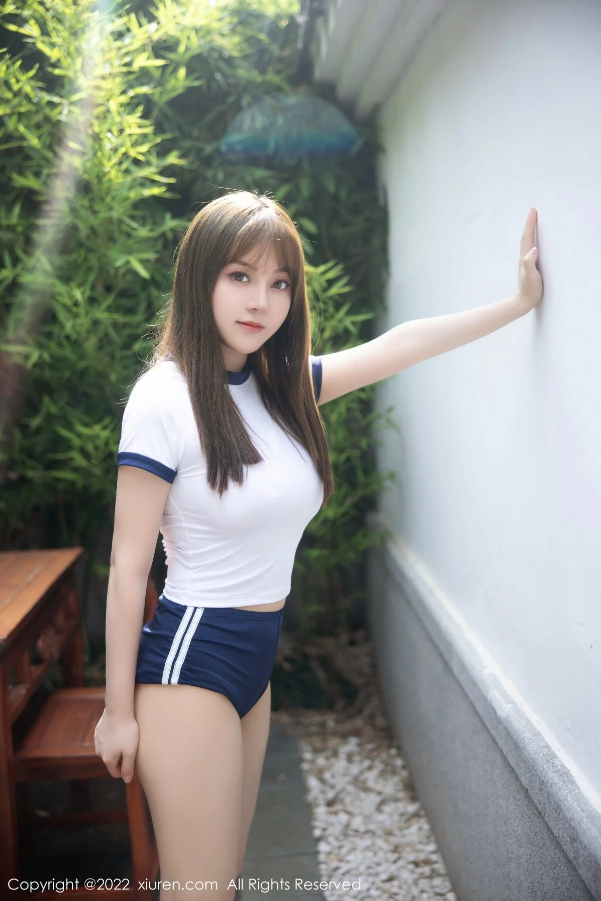 [[XiuRen秀人网]秀人网]No.5465_模特豆瓣酱私房性感白色短袖上衣配蓝短裤半脱露豪乳诱惑写真117P