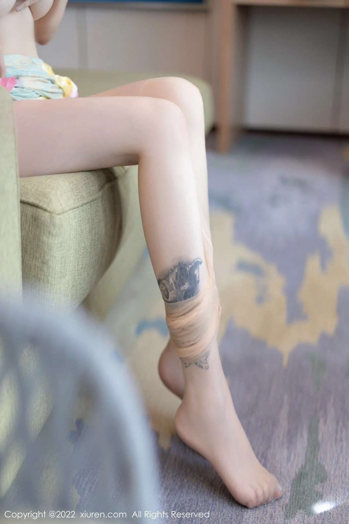 [[XiuRen秀人网]秀人网]No.5467_女神王雨纯万宁旅拍半撩淡彩色连衣裙露超薄无内肉丝诱惑写真84P