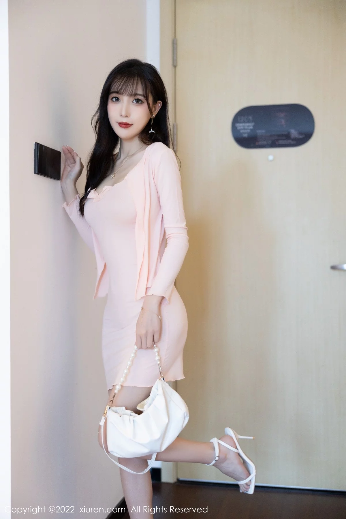 [[XiuRen秀人网]秀人网]No.5544_模特林星阑性感粉色套装配超薄无内肉丝秀曼妙身姿诱惑写真81P