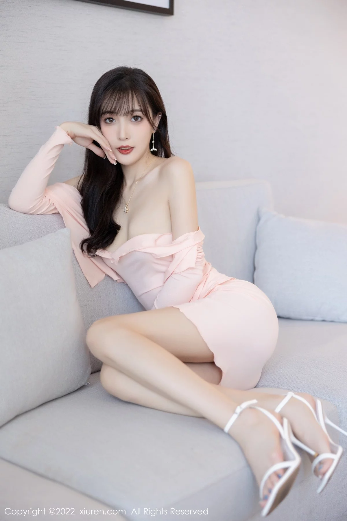 [[XiuRen秀人网]秀人网]No.5544_模特林星阑性感粉色套装配超薄无内肉丝秀曼妙身姿诱惑写真81P