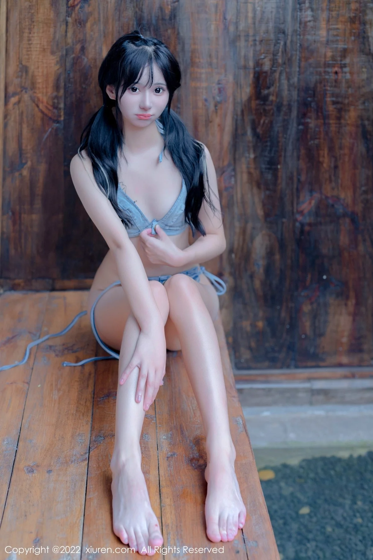 [[XiuRen秀人网]秀人网]No.5548_模特小果冻儿大理旅拍性感蓝色牛仔比基尼秀苗条身材诱惑写真71P