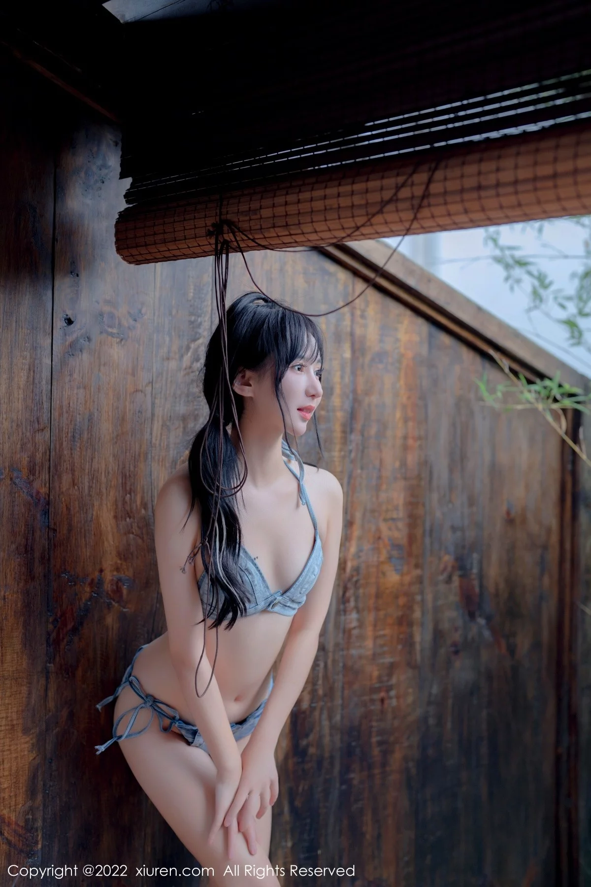 [[XiuRen秀人网]秀人网]No.5548_模特小果冻儿大理旅拍性感蓝色牛仔比基尼秀苗条身材诱惑写真71P