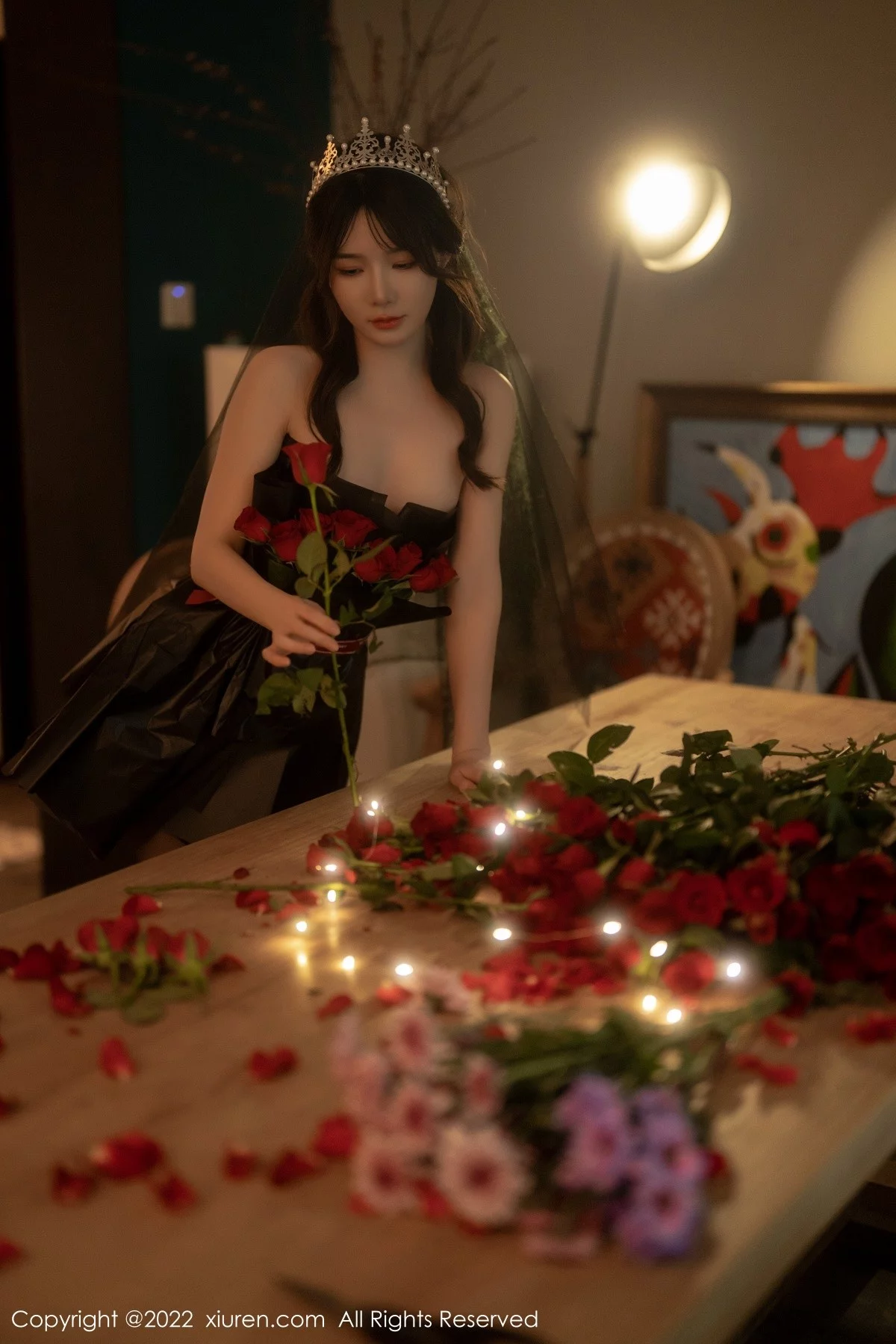 [[XiuRen秀人网]秀人网]No.5552_模特婠婠么私房性感黑色露肩连衣裙配超薄黑丝秀曼妙身材写真74P