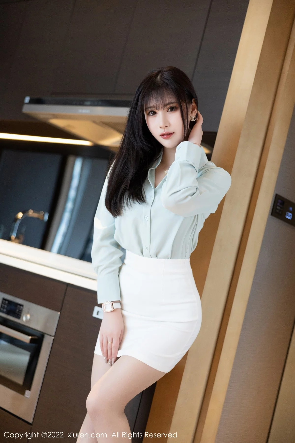 [[XiuRen秀人网]秀人网]No.5555_模特张欣欣淡蓝色上衣配白短裙露性感内衣配原色丝袜诱惑写真80P