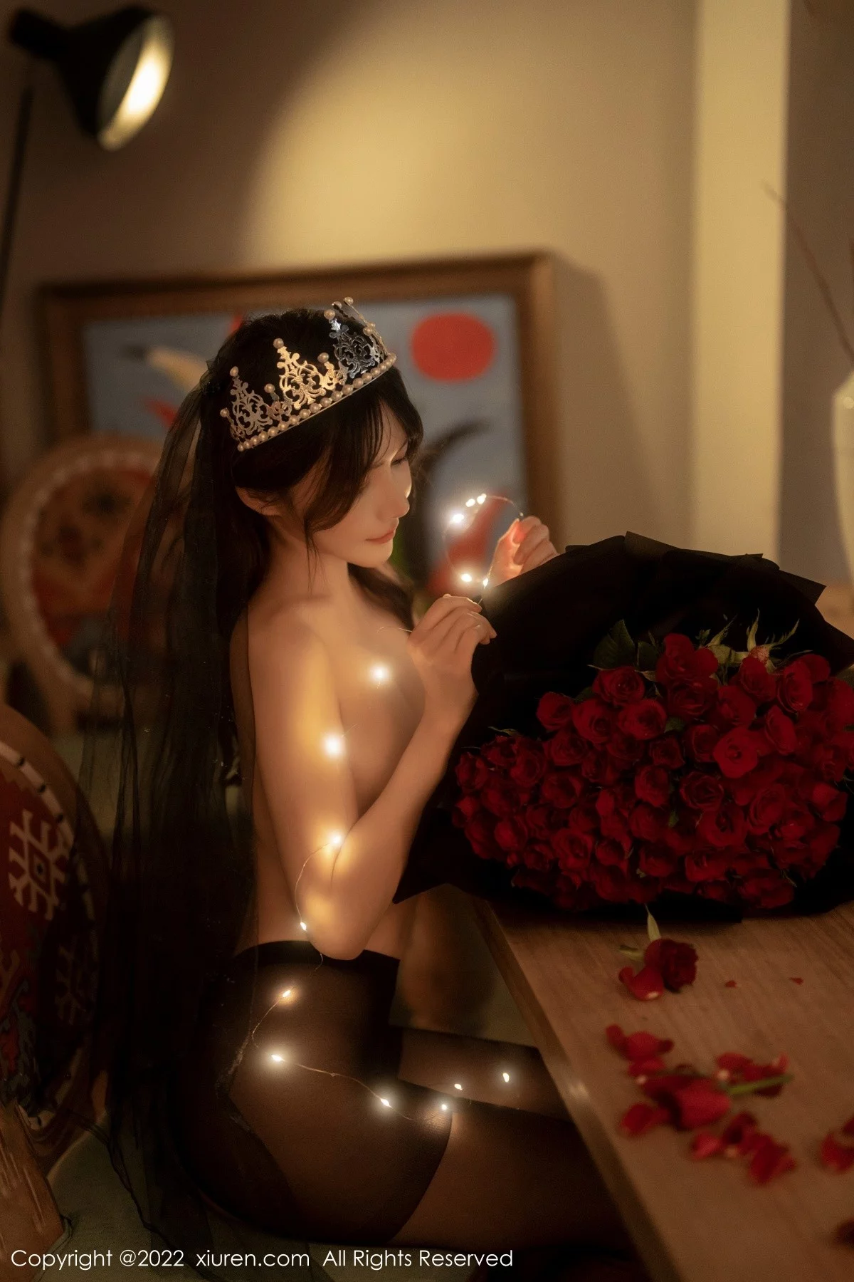 [[XiuRen秀人网]秀人网]No.5552_模特婠婠么私房性感黑色露肩连衣裙配超薄黑丝秀曼妙身材写真74P