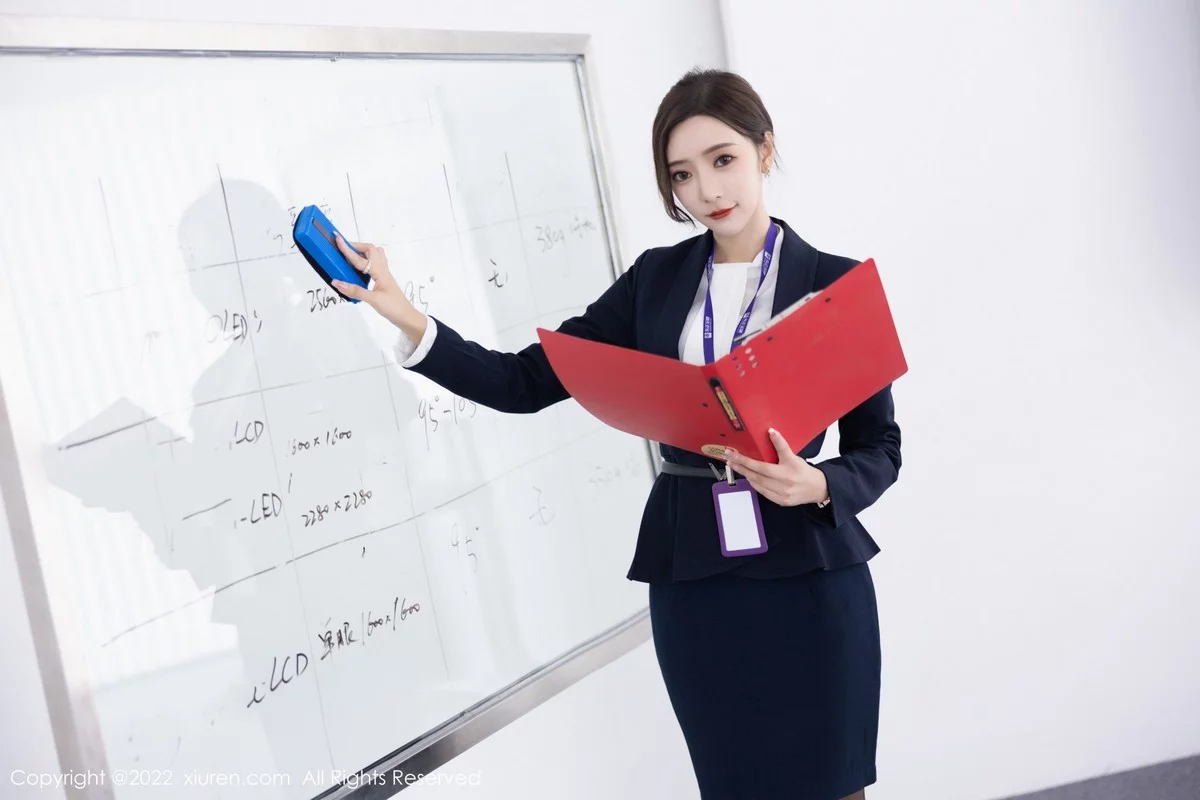 [[XiuRen秀人网]秀人网]No.5563_女神王馨瑶yanni脱OL职业装露性感灰色内衣配超薄黑丝诱惑写真80P