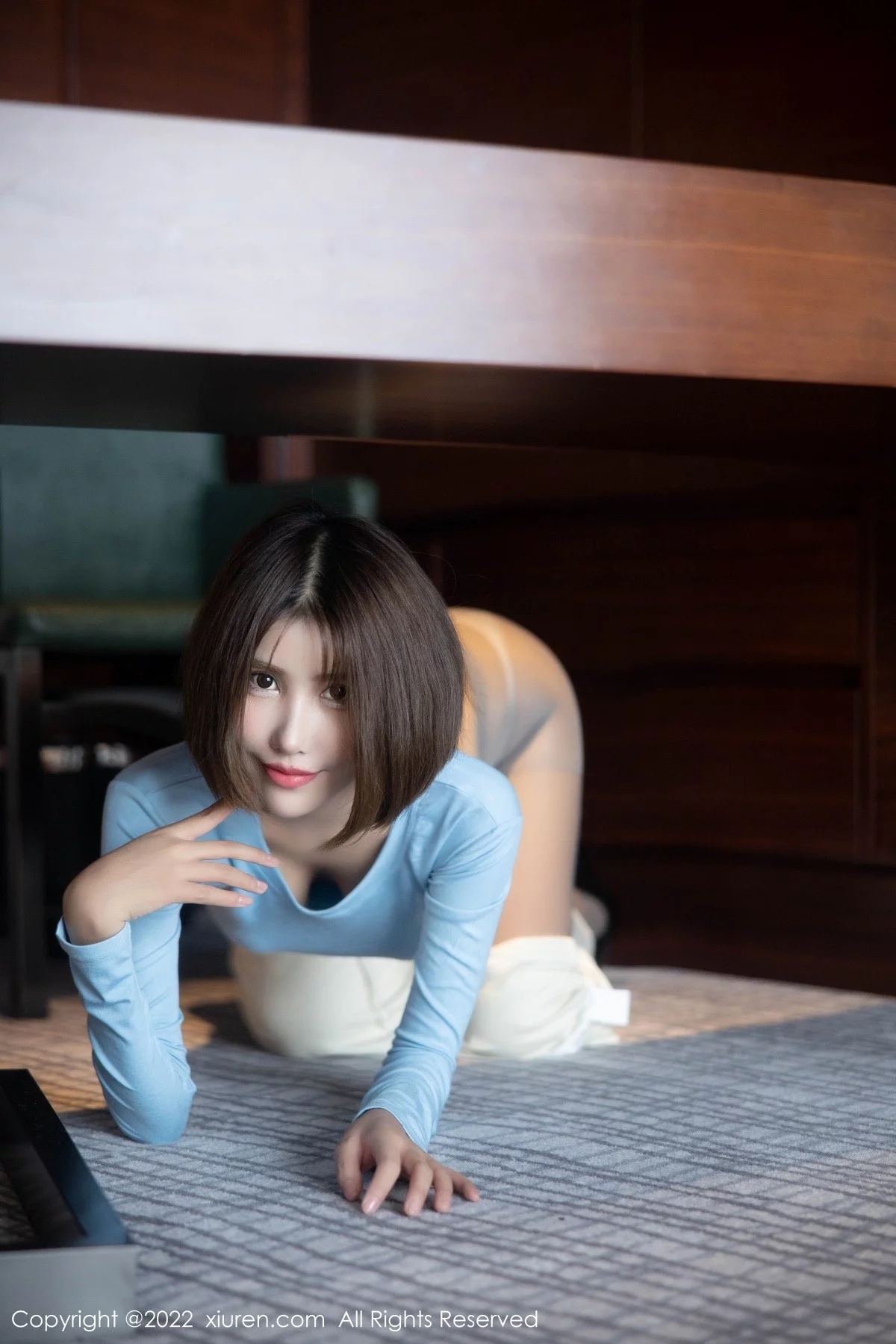 [[XiuRen秀人网]秀人网]No.5560_模特宋愉愉淡蓝色收身衣配白色长裤露开档灰丝袜迷人诱惑写真81P