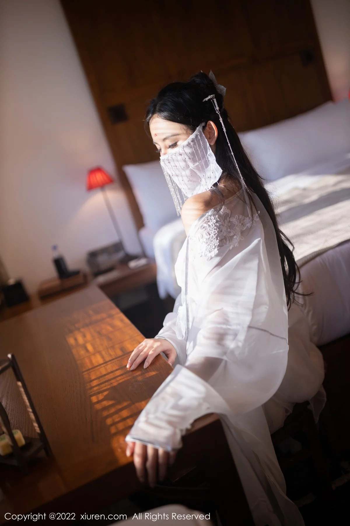 [[XiuRen秀人网]秀人网]No.5573_模特就是阿朱啊嫦娥装扮中秋主题白色服饰秀曼妙身姿诱惑写真85P