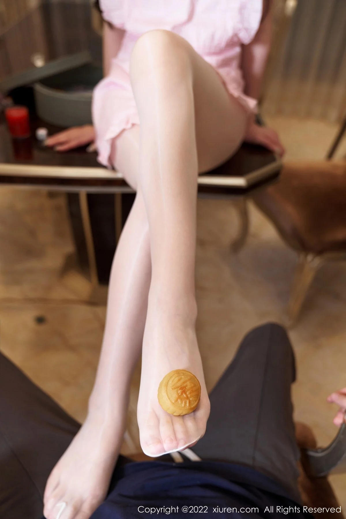 [[XiuRen秀人网]秀人网]No.5574_模特周于希Sally性感粉色女仆裙配超薄肉丝秀完美身材诱惑写真85P