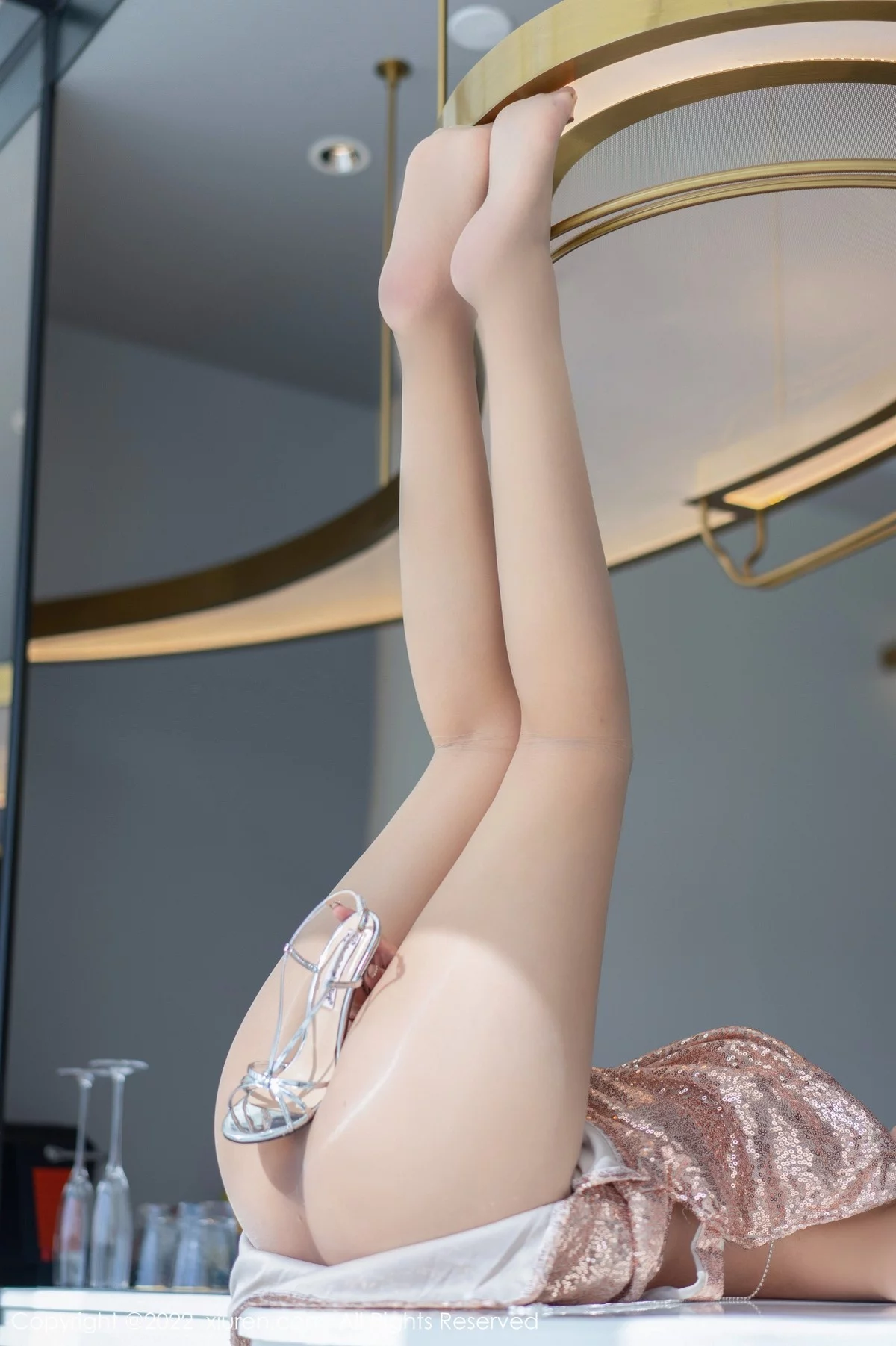 [[XiuRen秀人网]秀人网]No.5567_模特张思允Nice粉色闪亮露背吊带短裙配超薄肉丝迷人诱惑写真71P