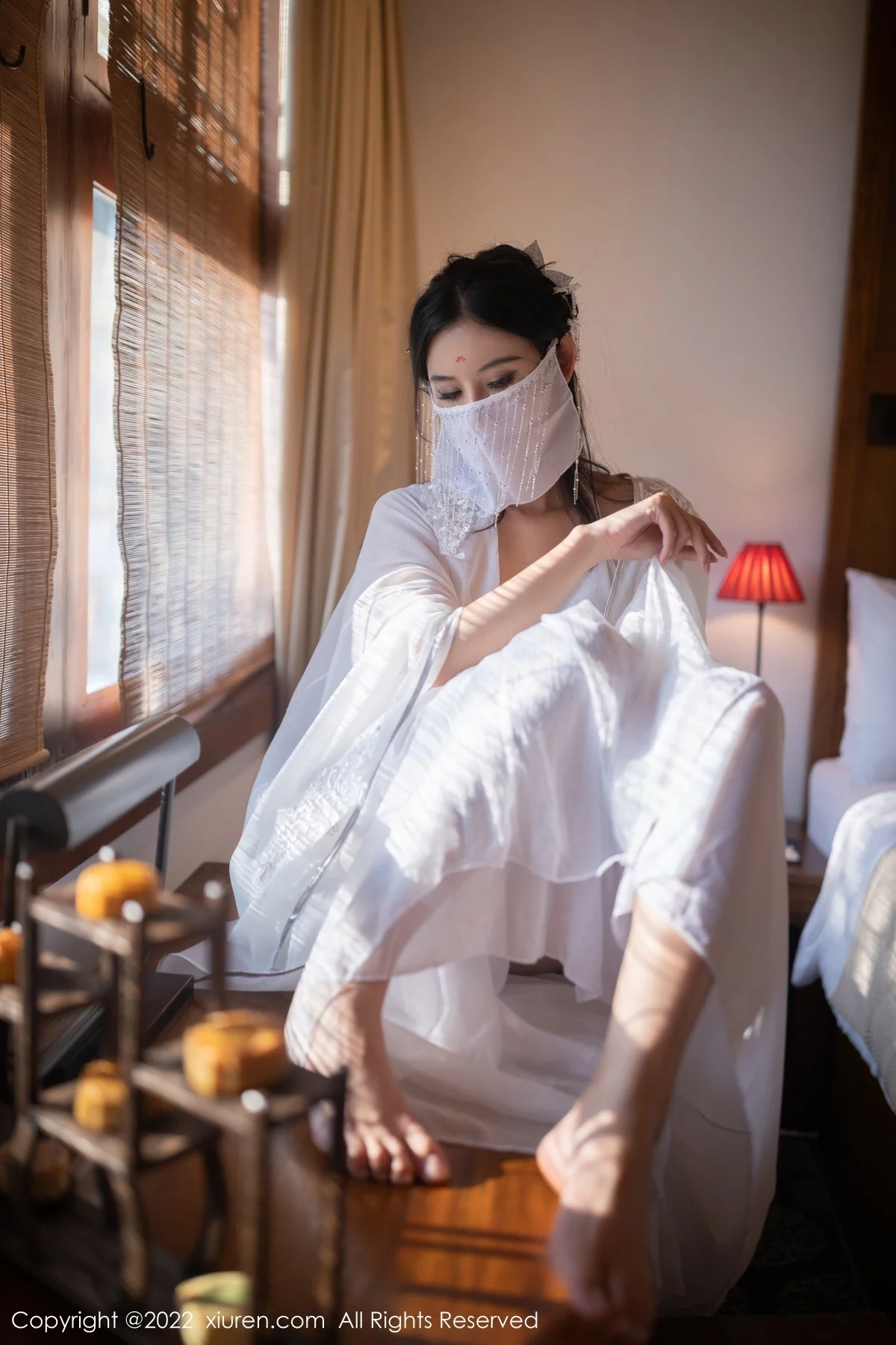 [[XiuRen秀人网]秀人网]No.5573_模特就是阿朱啊嫦娥装扮中秋主题白色服饰秀曼妙身姿诱惑写真85P