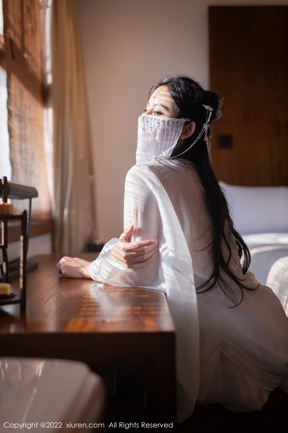 [[XiuRen秀人网]秀人网]No.5573_模特就是阿朱啊嫦娥装扮中秋主题白色服饰秀曼妙身姿诱惑写真85P