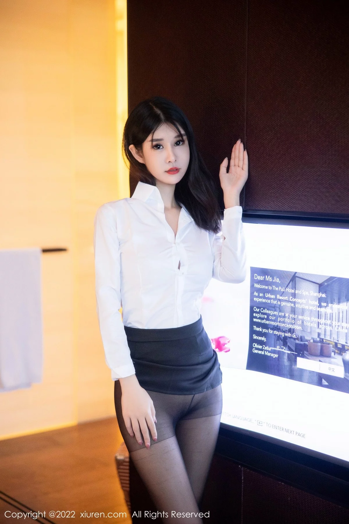 [[XiuRen秀人网]秀人网]No.5578_模特夏沫沫tifa性感白衬衣配黑色短裙露超薄黑丝完美诱惑写真74P