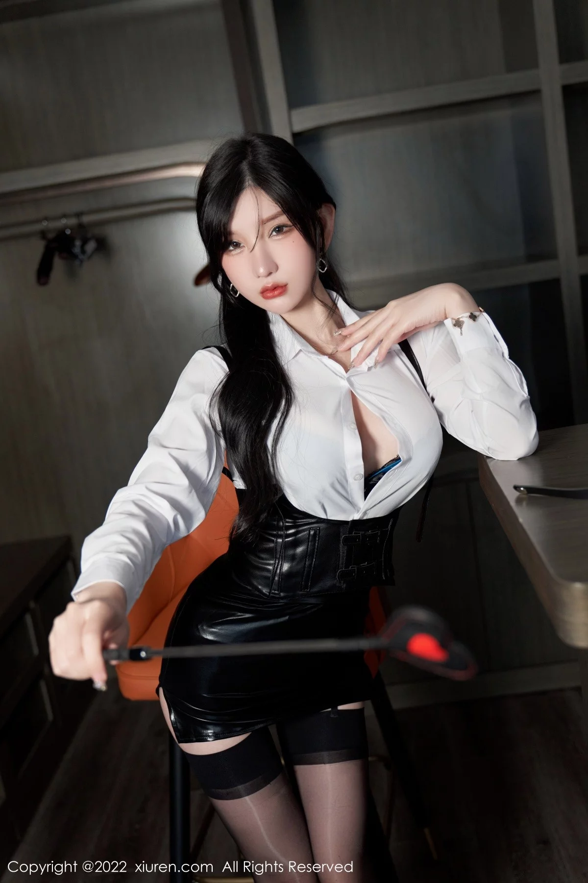 [[XiuRen秀人网]秀人网]No.5602_女神周于希Sally性感白T配黑皮短裙露黑色蕾丝内衣完美诱惑写真90P