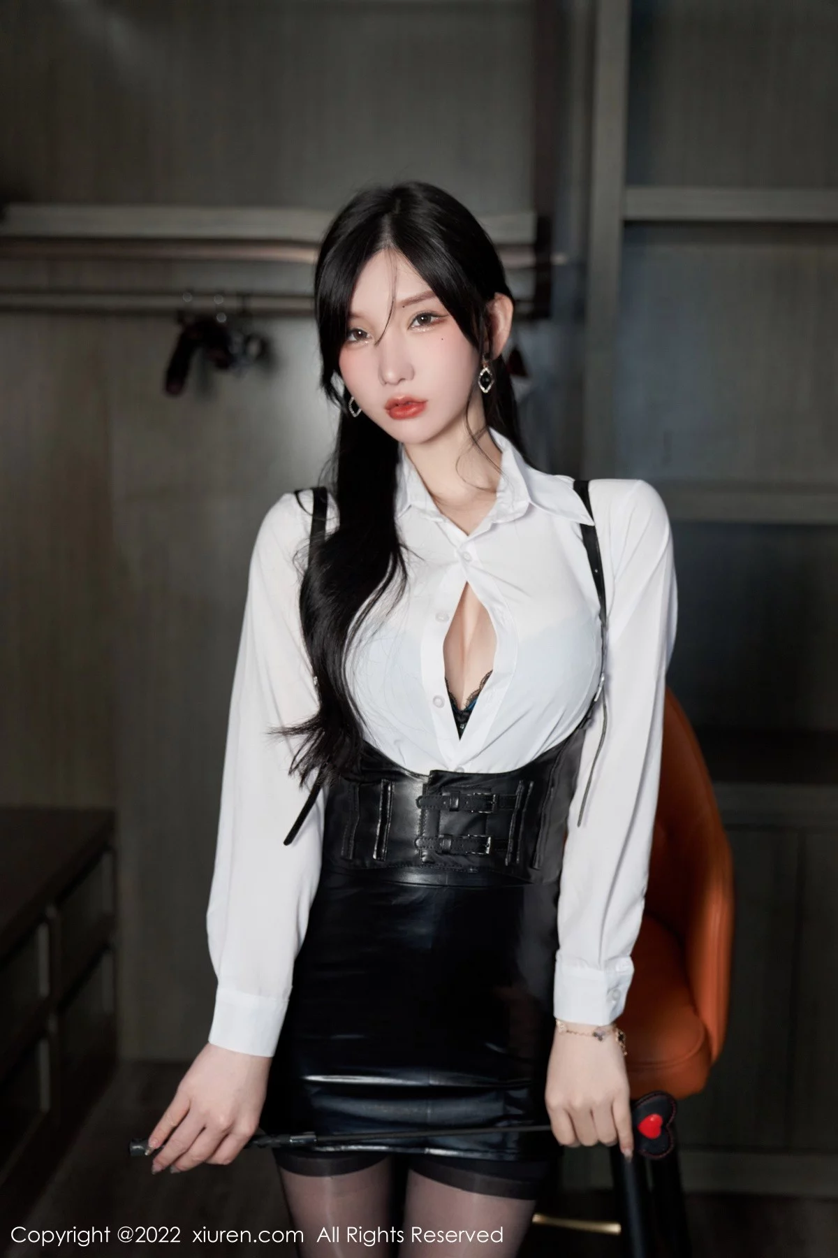 [[XiuRen秀人网]秀人网]No.5602_女神周于希Sally性感白T配黑皮短裙露黑色蕾丝内衣完美诱惑写真90P