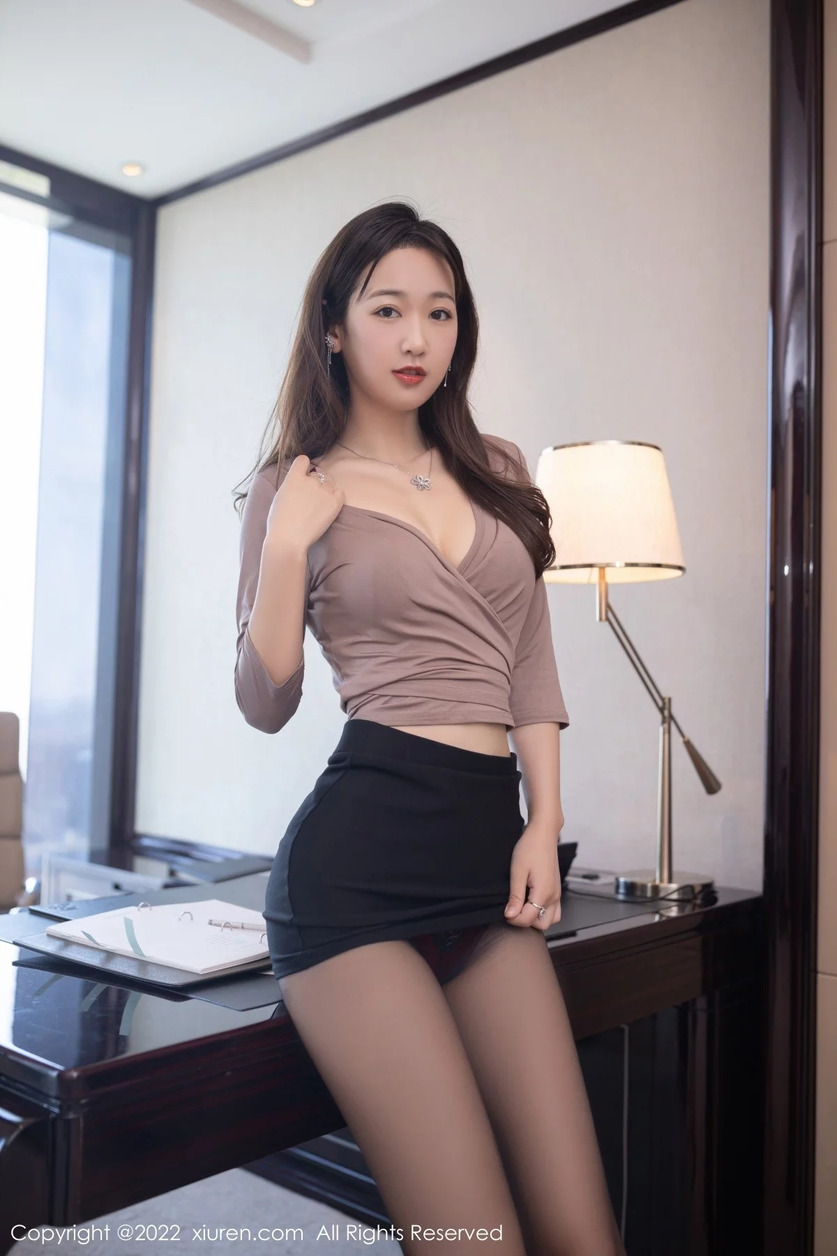 [[XiuRen秀人网]秀人网]No.5475_模特唐安琪秘书角色扮演半脱露性感蕾丝内衣超薄黑丝诱惑写真84P