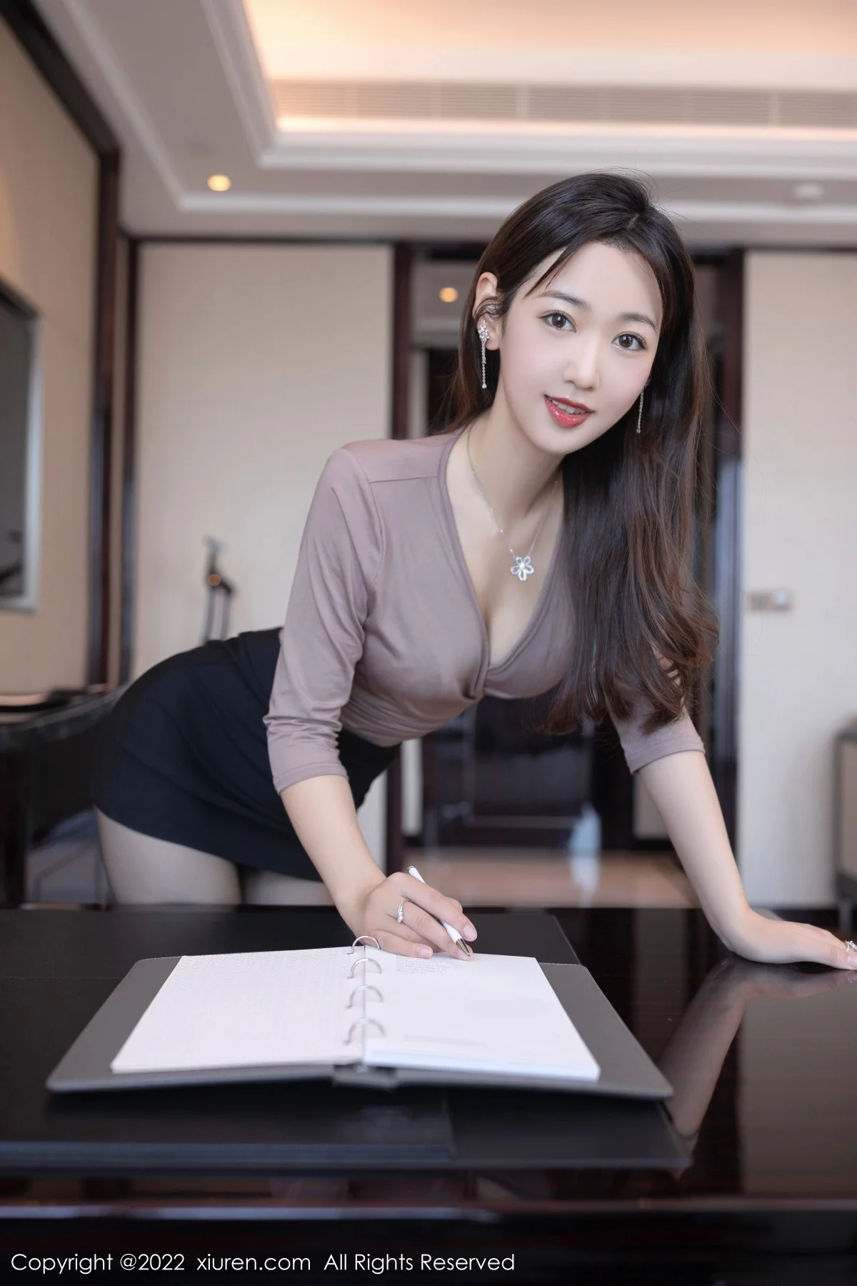 [[XiuRen秀人网]秀人网]No.5475_模特唐安琪秘书角色扮演半脱露性感蕾丝内衣超薄黑丝诱惑写真84P