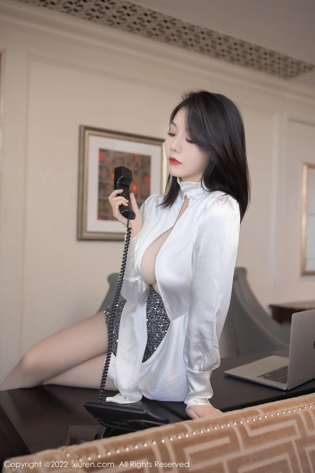 [[XiuRen秀人网]秀人网]No.5480_模特安然anran白领装扮性感白色长T配短裙秀完美身材诱惑写真81P