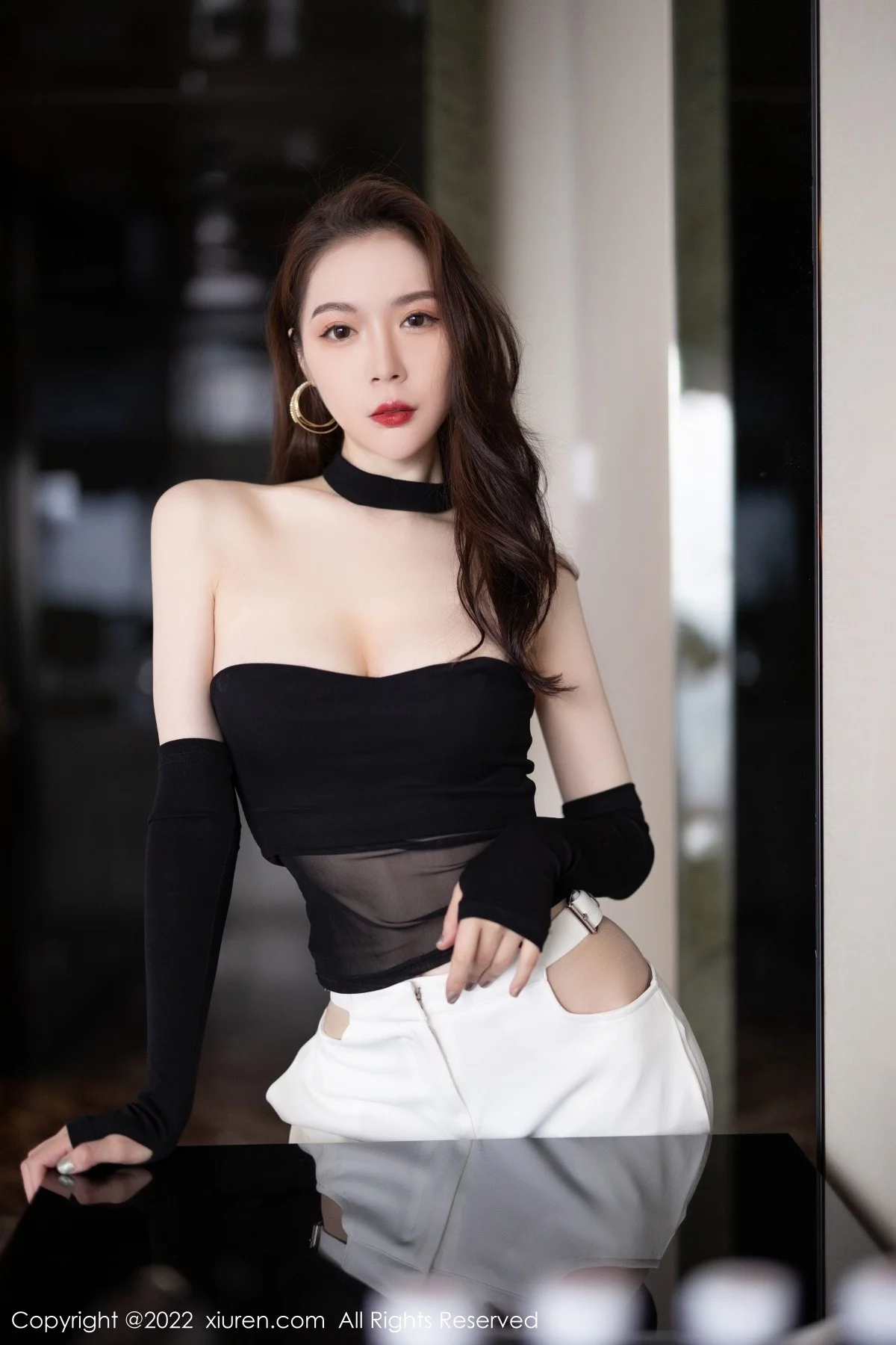 [[XiuRen秀人网]秀人网]No.5487_模特梦心玥黑色轻透露肩网纱配白长裤半脱秀曼妙身姿诱惑写真80P