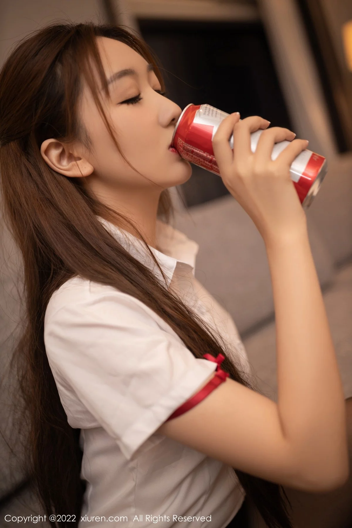 [[XiuRen秀人网]秀人网]No.5490_模特江真真性感白T配黑短裙露性感红色蕾丝内衣迷人诱惑写真80P