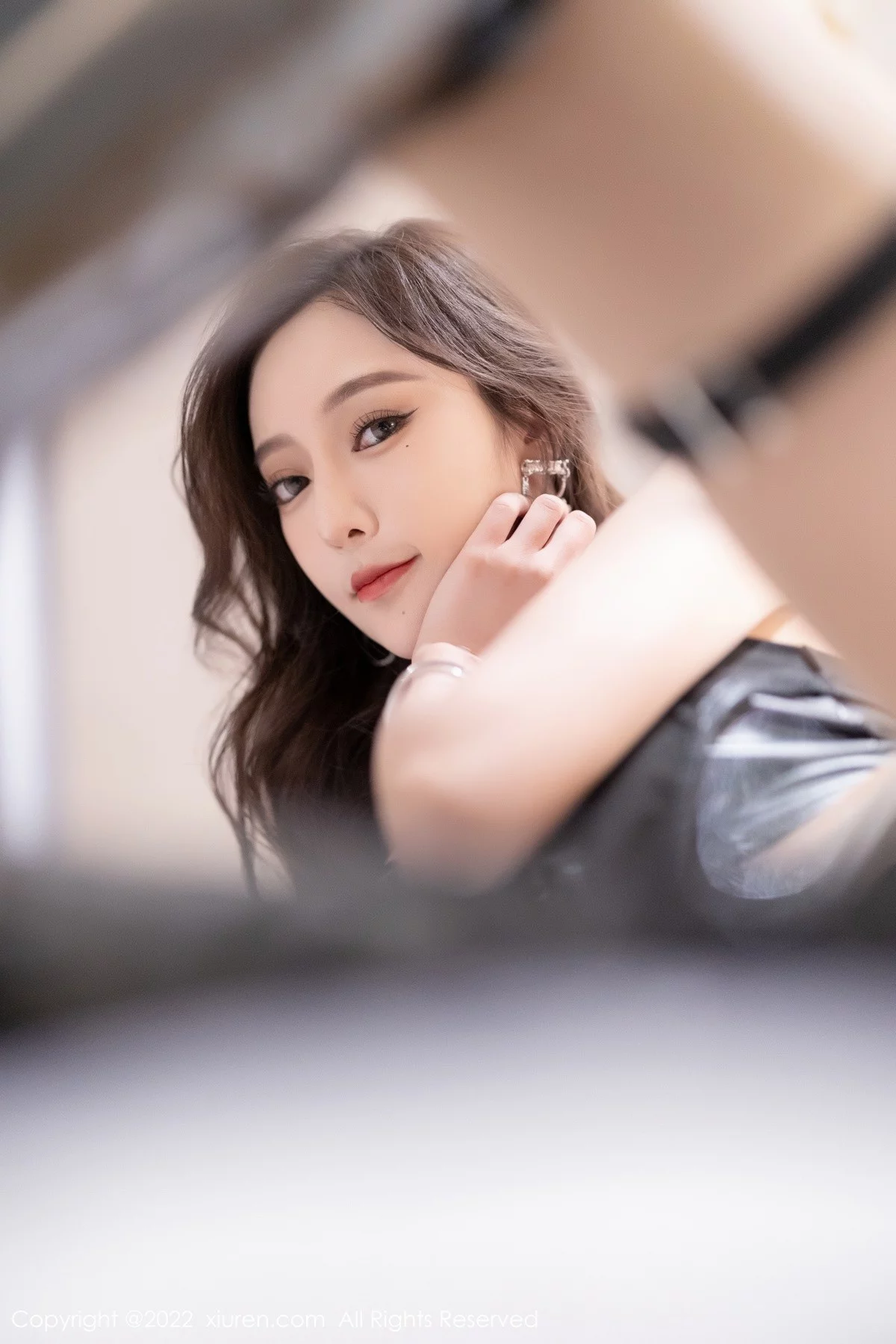 [[XiuRen秀人网]秀人网]No.5494_女神王馨瑶yanni厦门旅拍黑色皮质服饰配超薄肉丝撩人诱惑写真78P