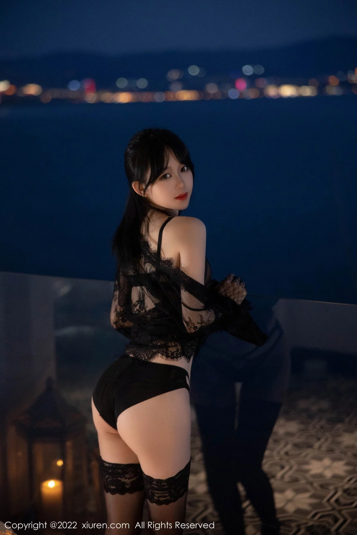 [[XiuRen秀人网]秀人网]No.5491_模特奶瓶大理旅拍性感黑网纱披风露黑色轻透内衣极致魅惑写真70P